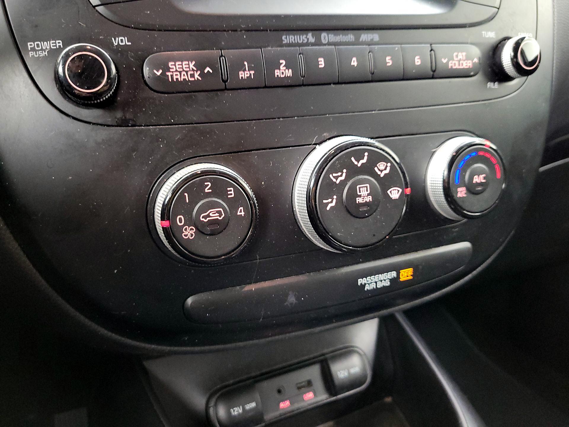 Thumbnail: 2015 Kia Soul - 15