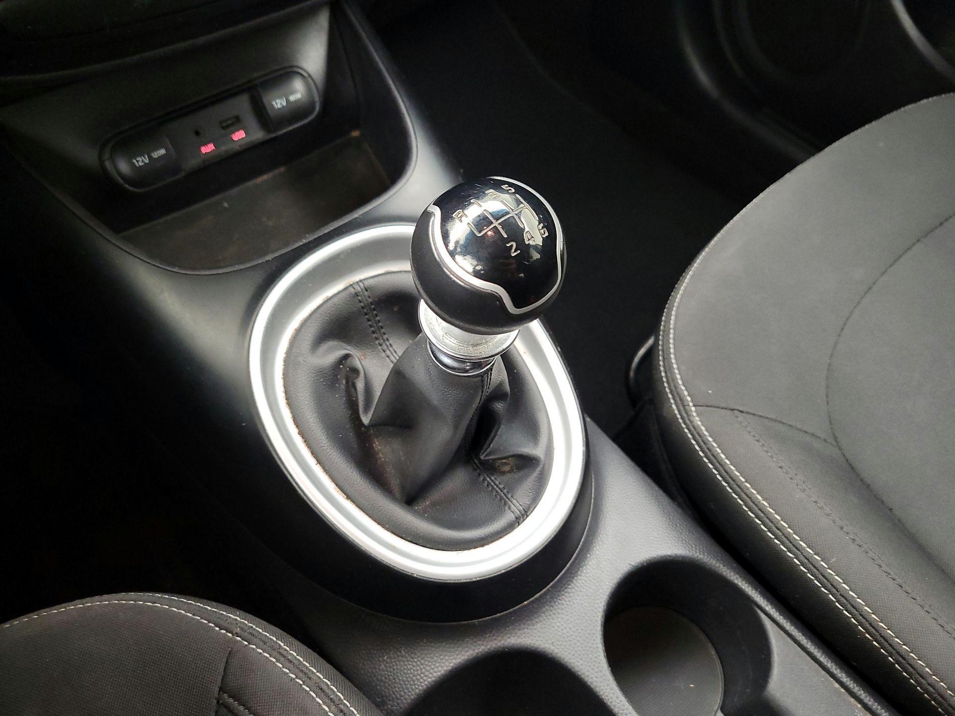 Thumbnail: 2015 Kia Soul - 16