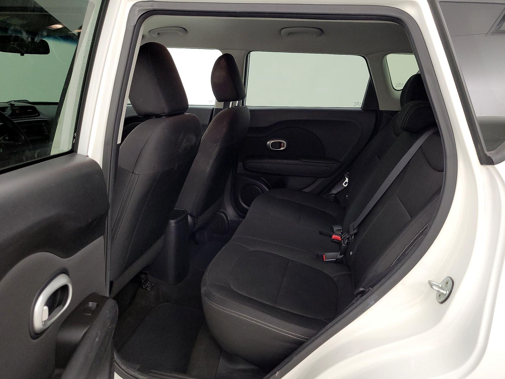 Thumbnail: 2015 Kia Soul - 18