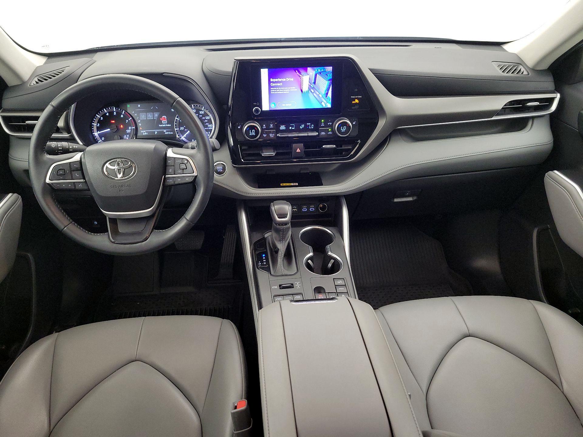 Thumbnail: 2023 Toyota Highlander - 9