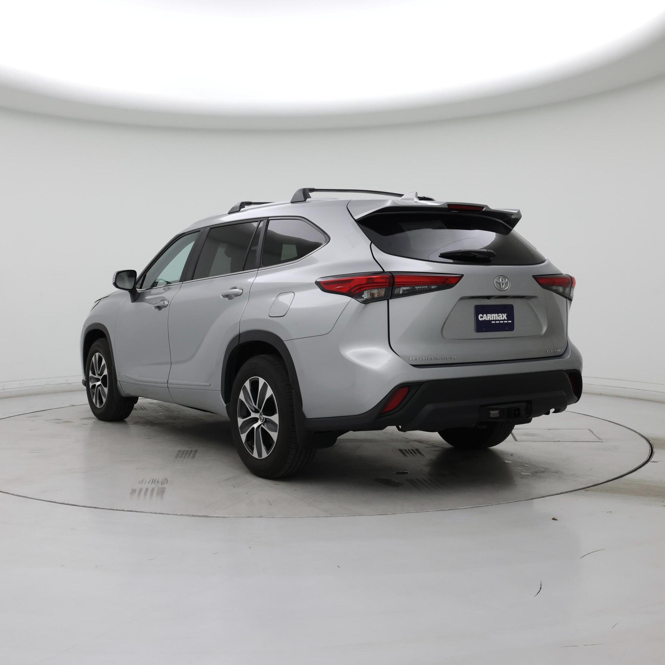 Thumbnail: 2023 Toyota Highlander - 2