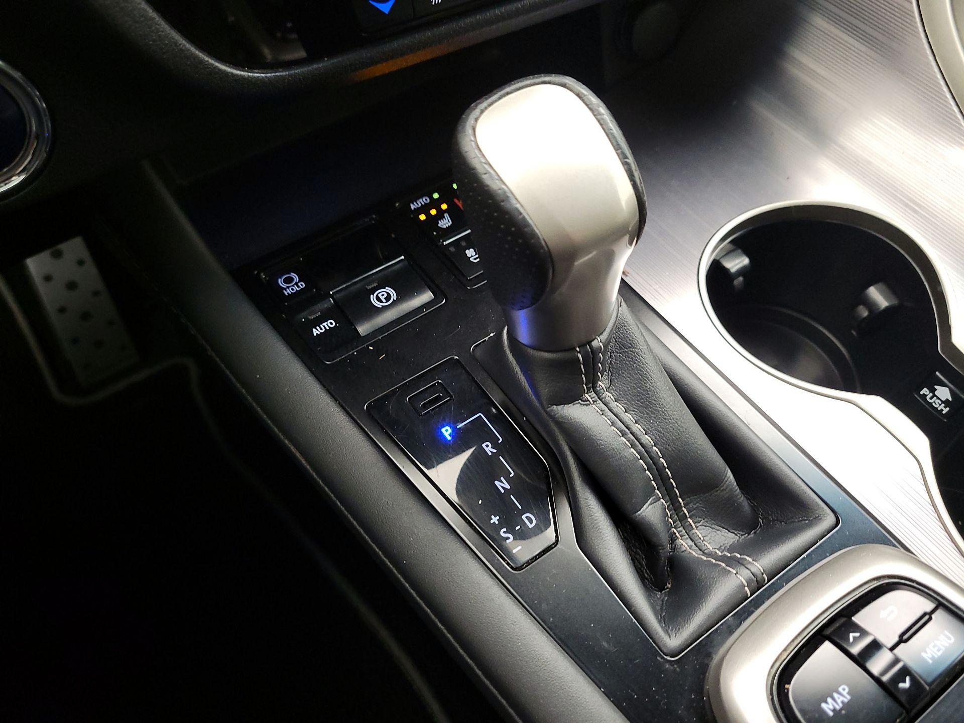 Thumbnail: 2019 Lexus RX - 17