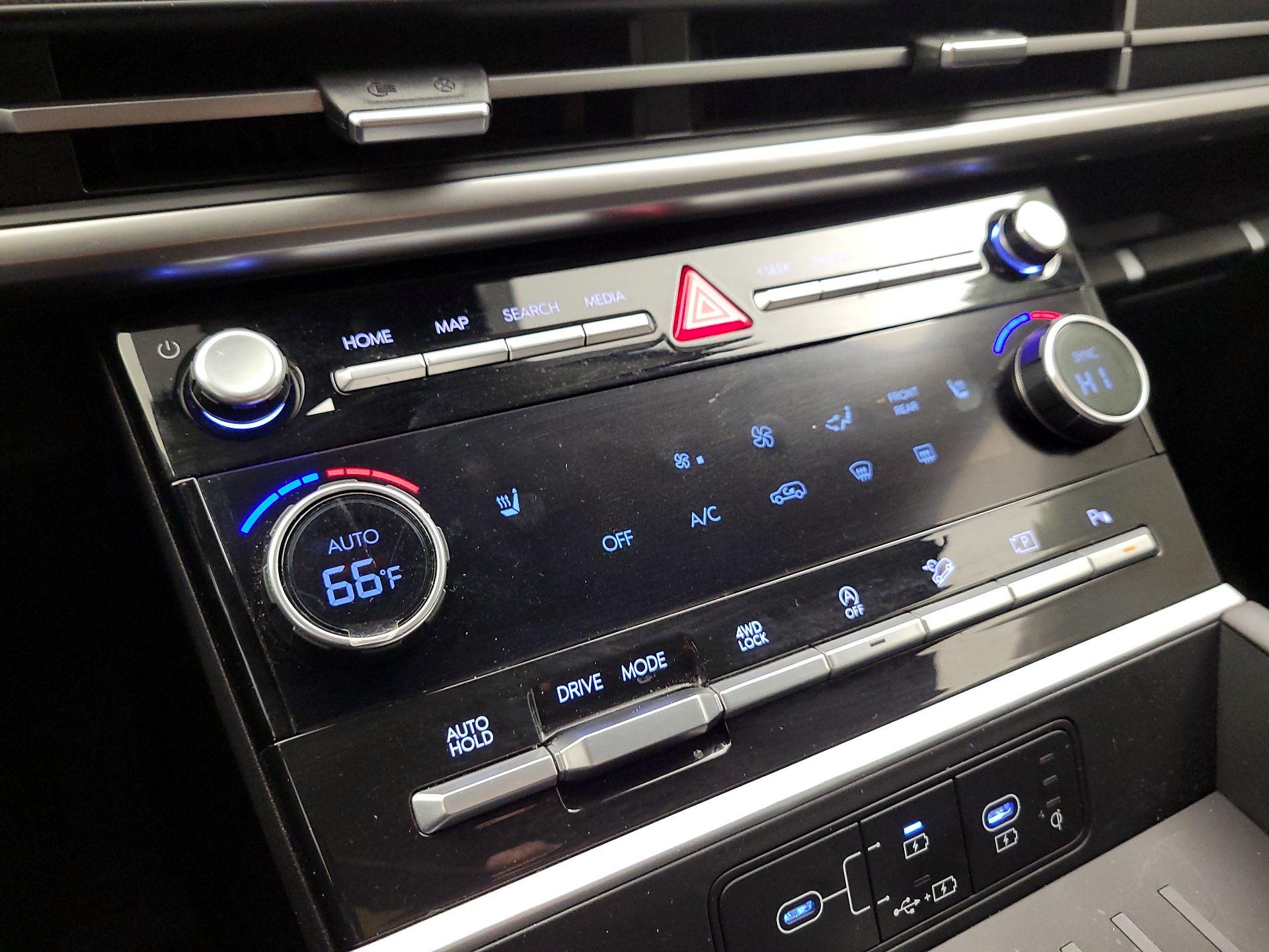 Thumbnail: 2024 Hyundai Santa Fe - 16