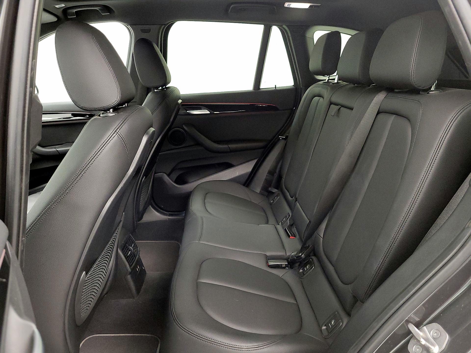 Thumbnail: 2022 BMW X1 - 20