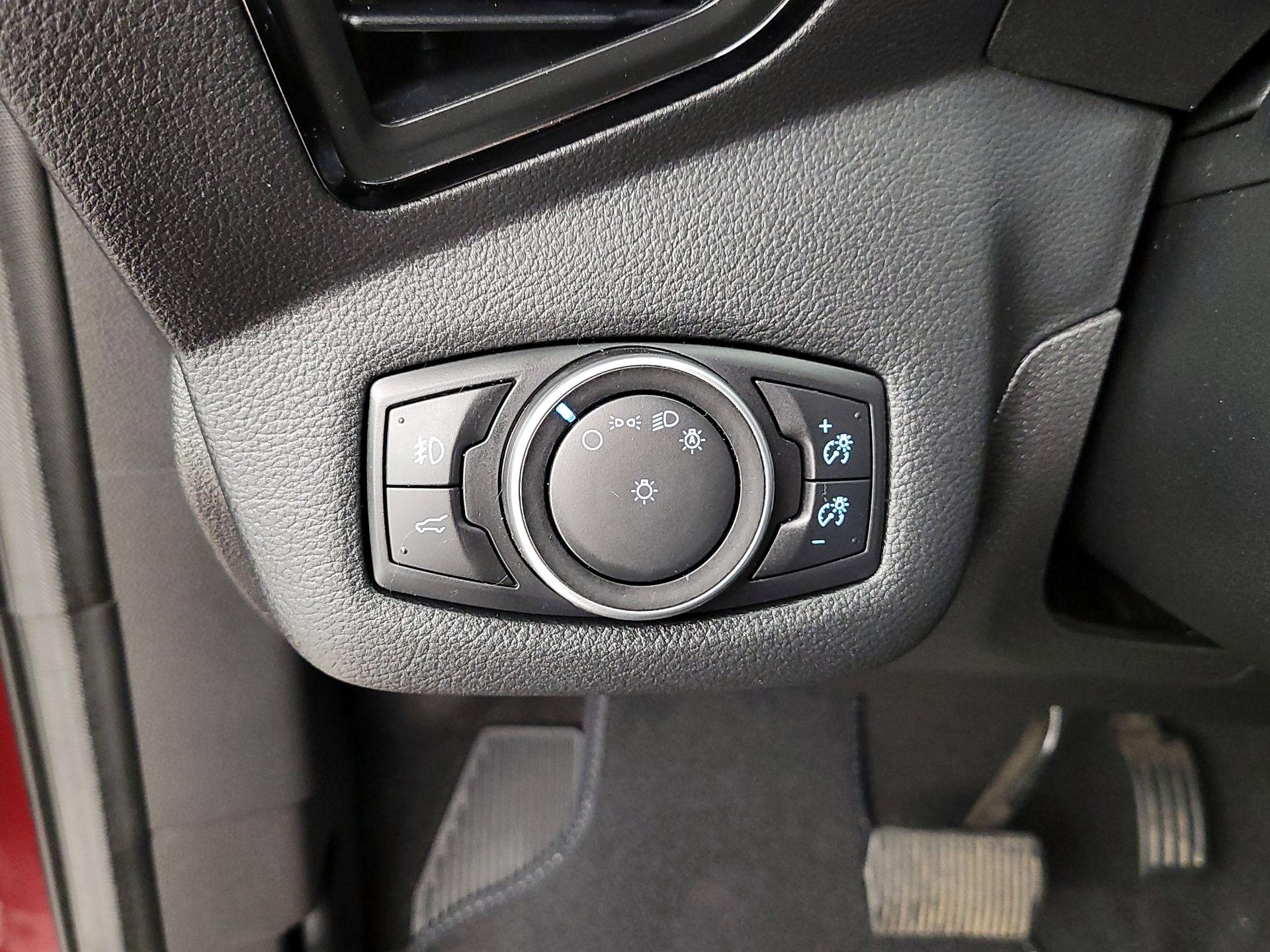 Thumbnail: 2017 Ford Escape - 13