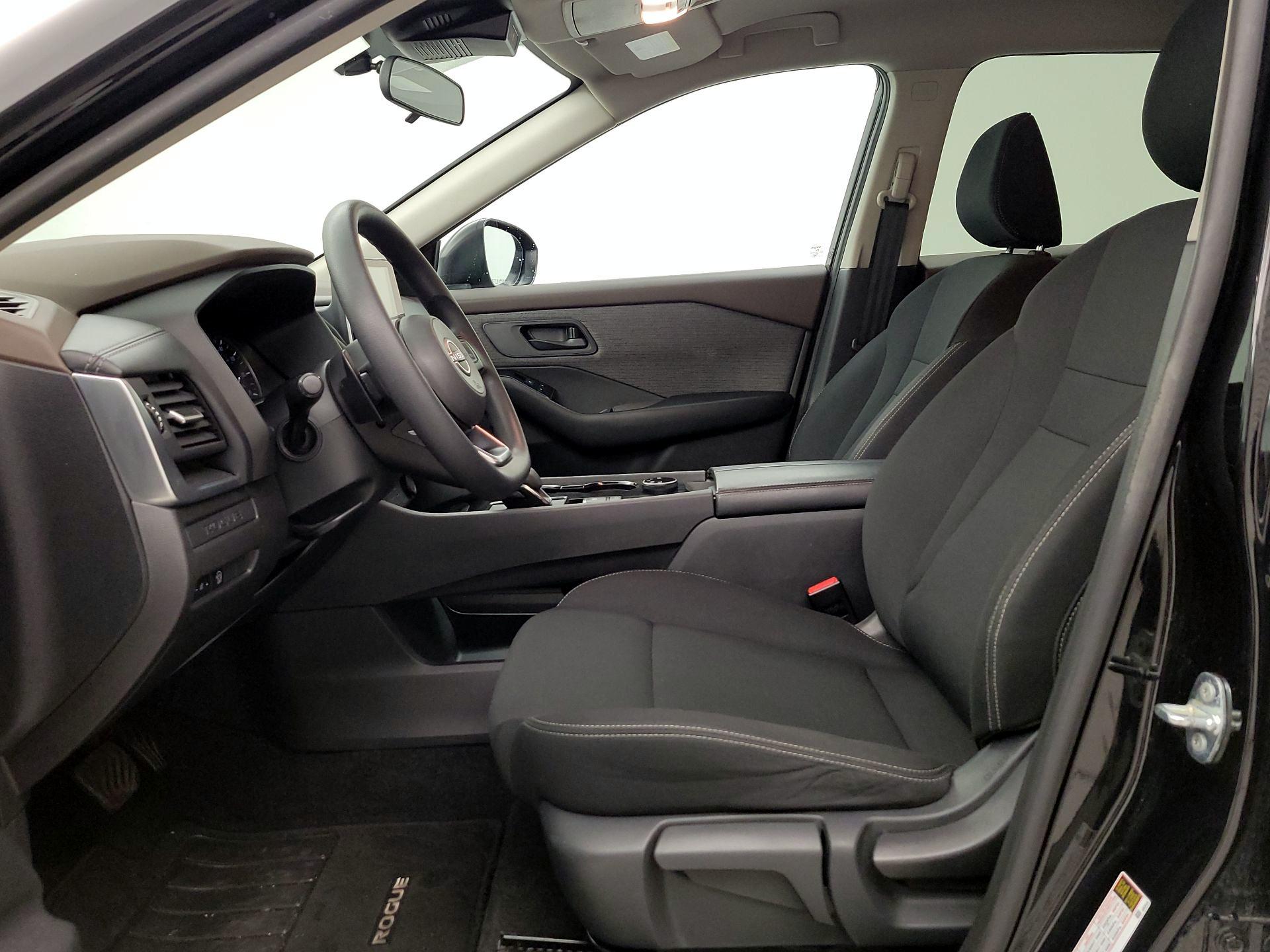 Thumbnail: 2023 Nissan Rogue - 9