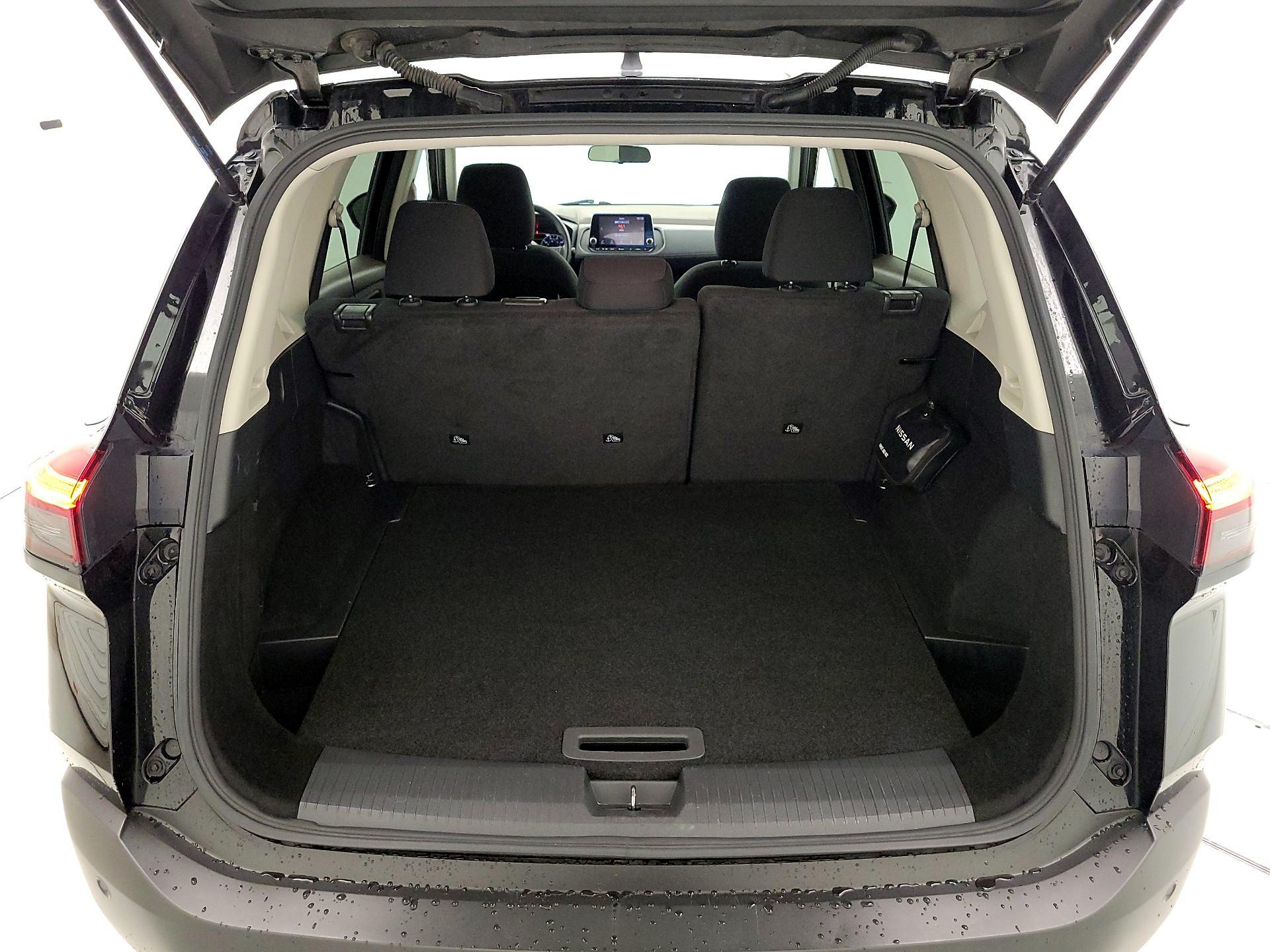 Thumbnail: 2023 Nissan Rogue - 18