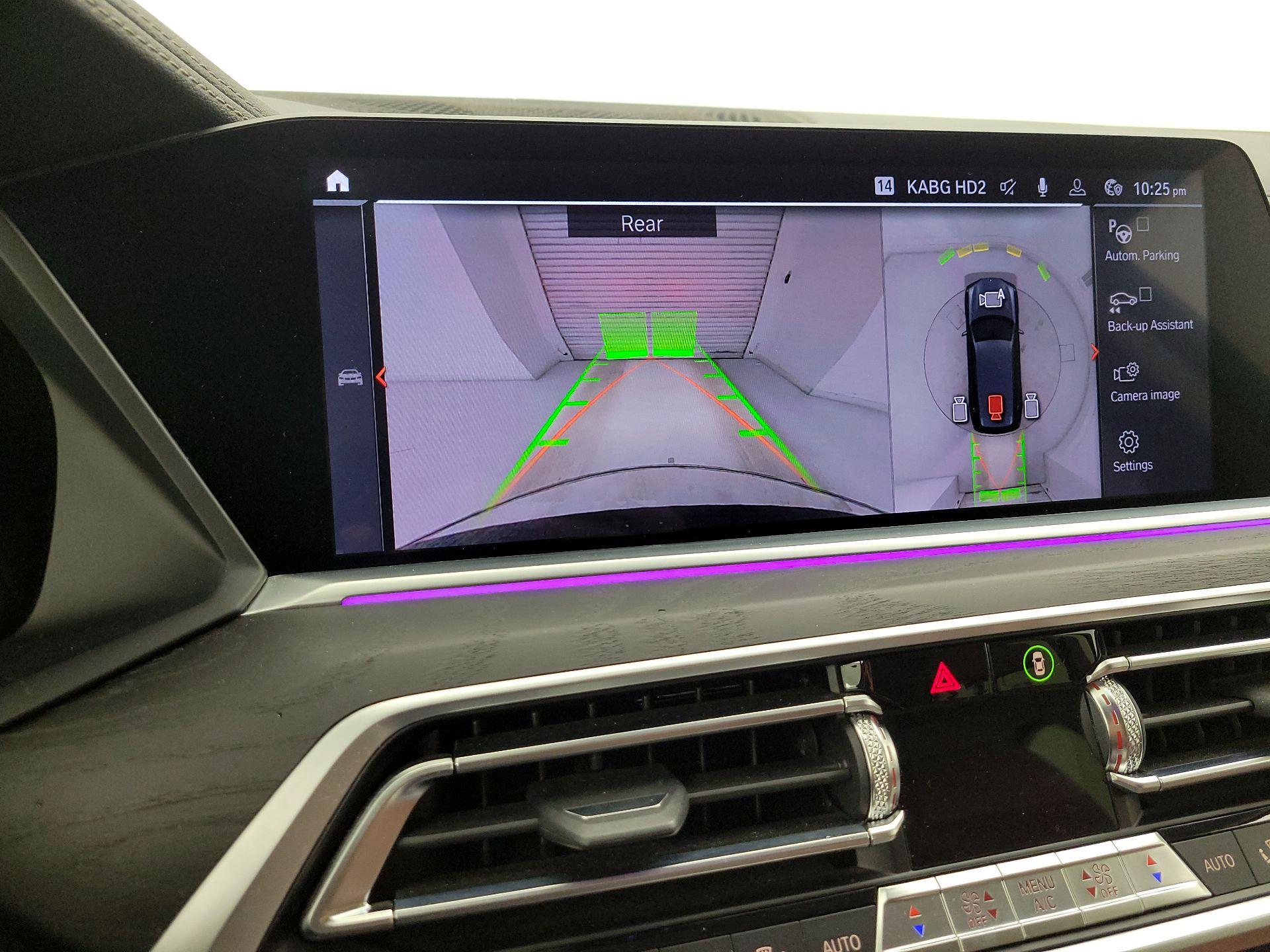 Thumbnail: 2019 BMW X7 - 14