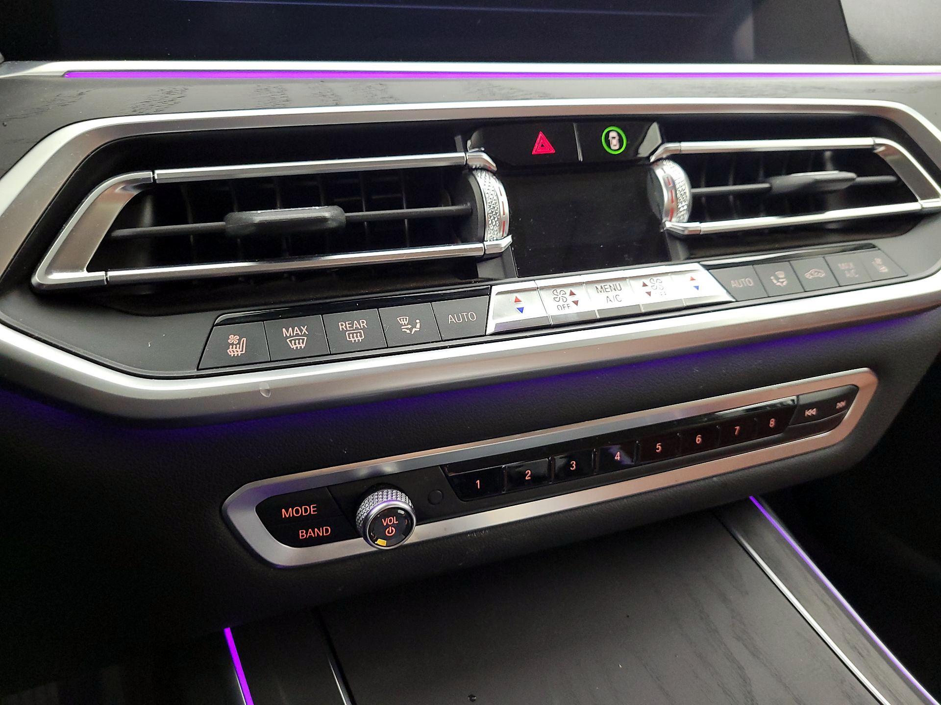 Thumbnail: 2019 BMW X7 - 16