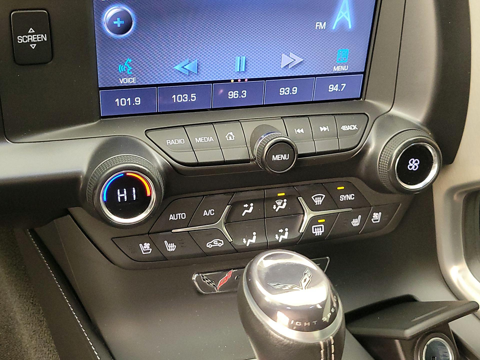 Thumbnail: 2015 Chevrolet Corvette - 16