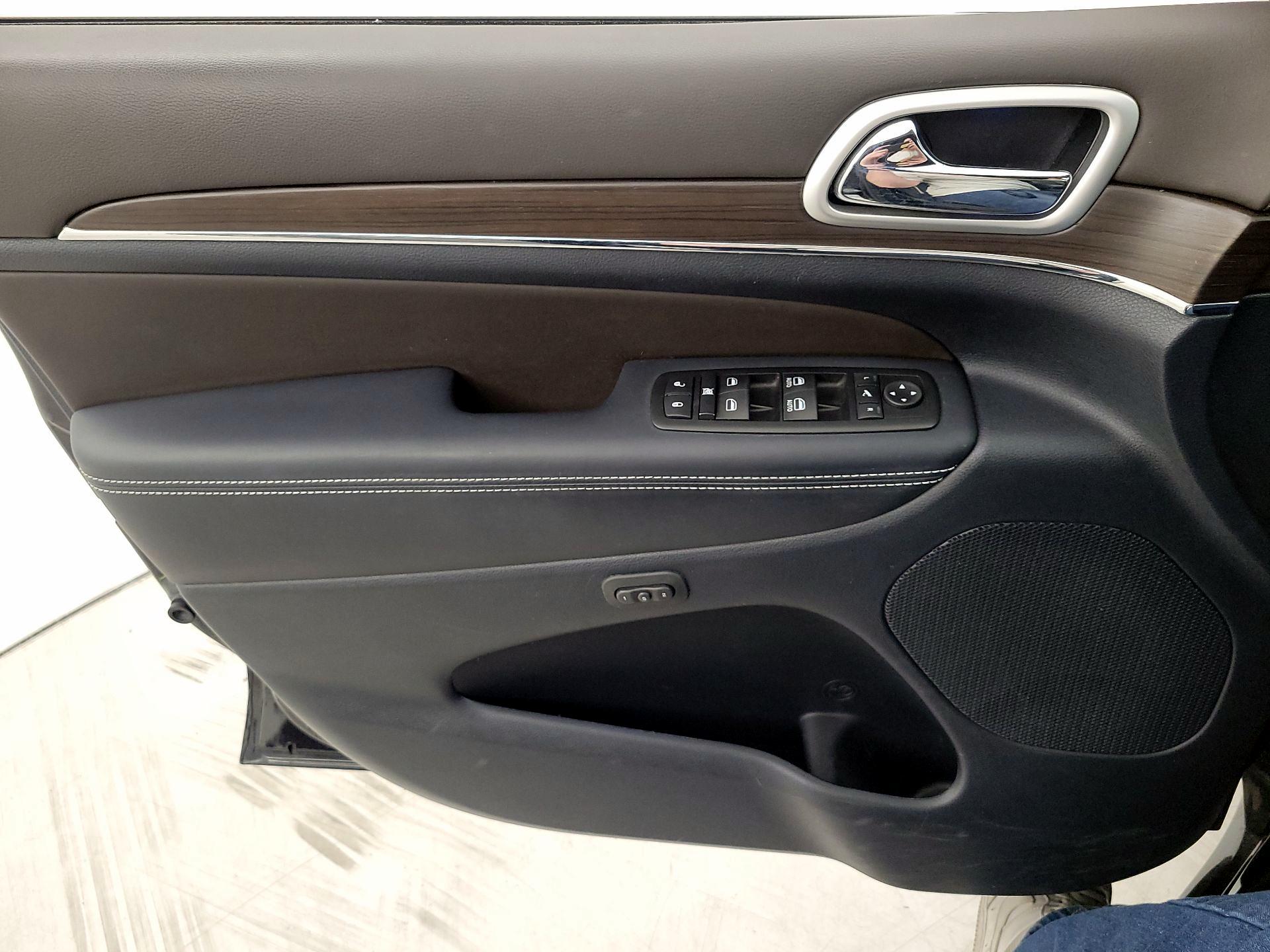 Thumbnail: 2014 Jeep Grand Cherokee - 12