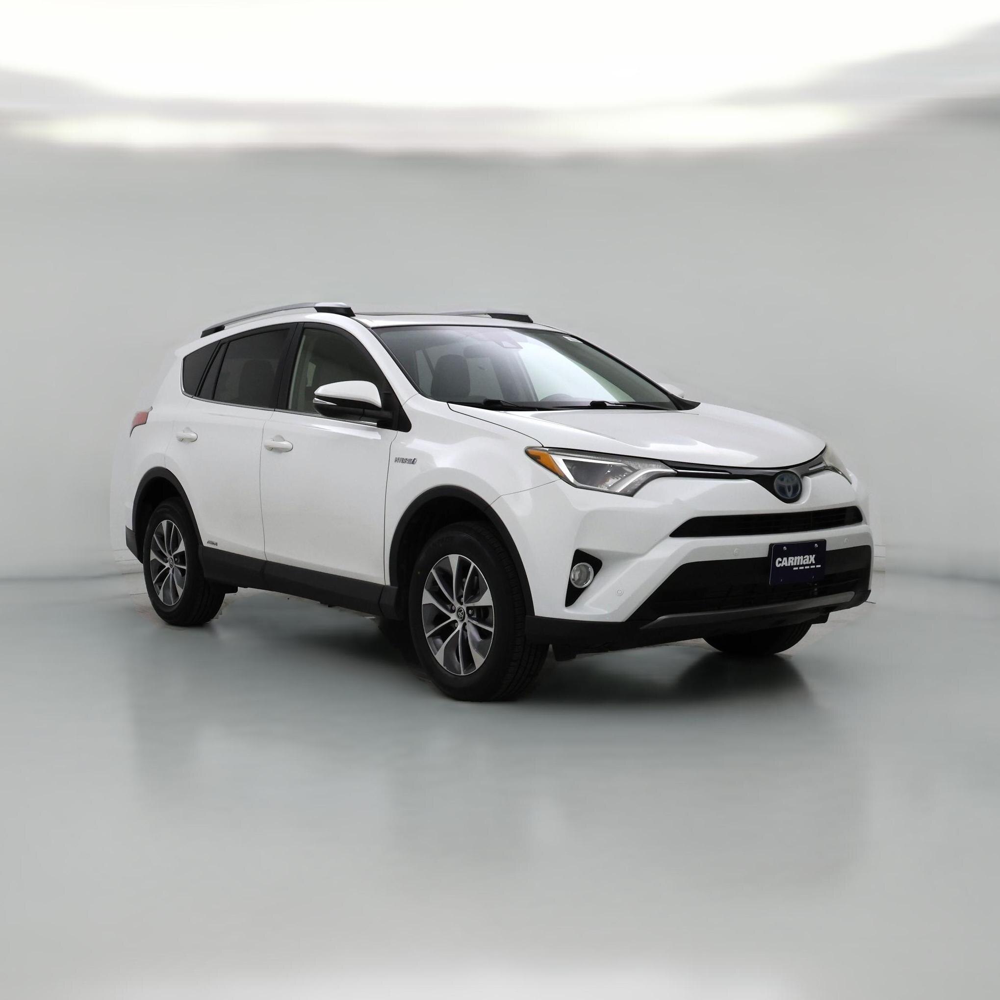 Thumbnail: 2017 Toyota RAV4 - 1