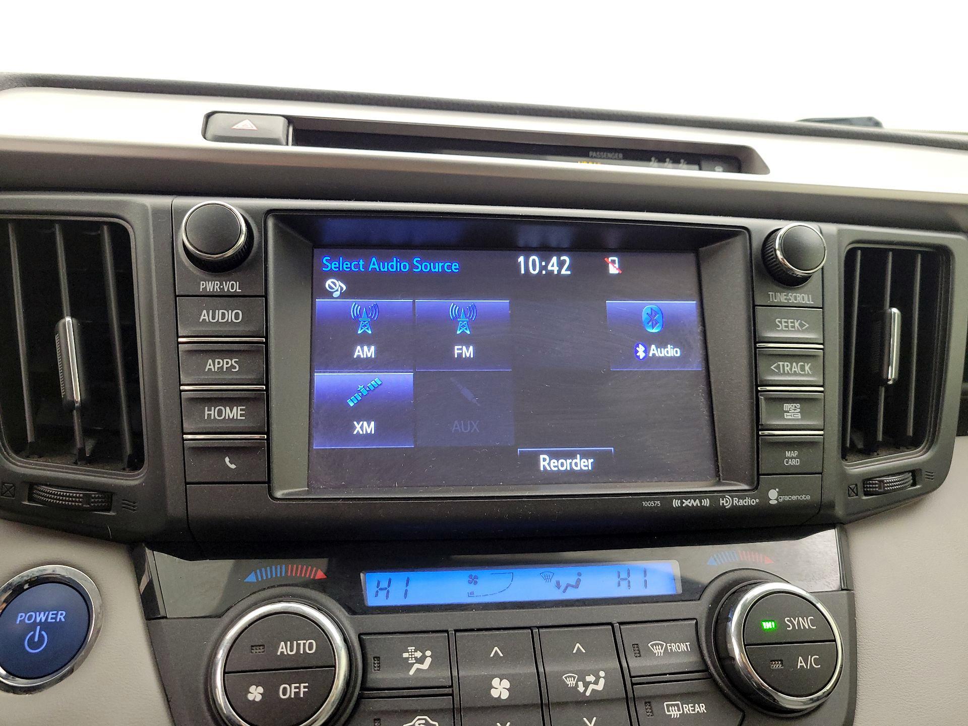 Thumbnail: 2017 Toyota RAV4 - 15