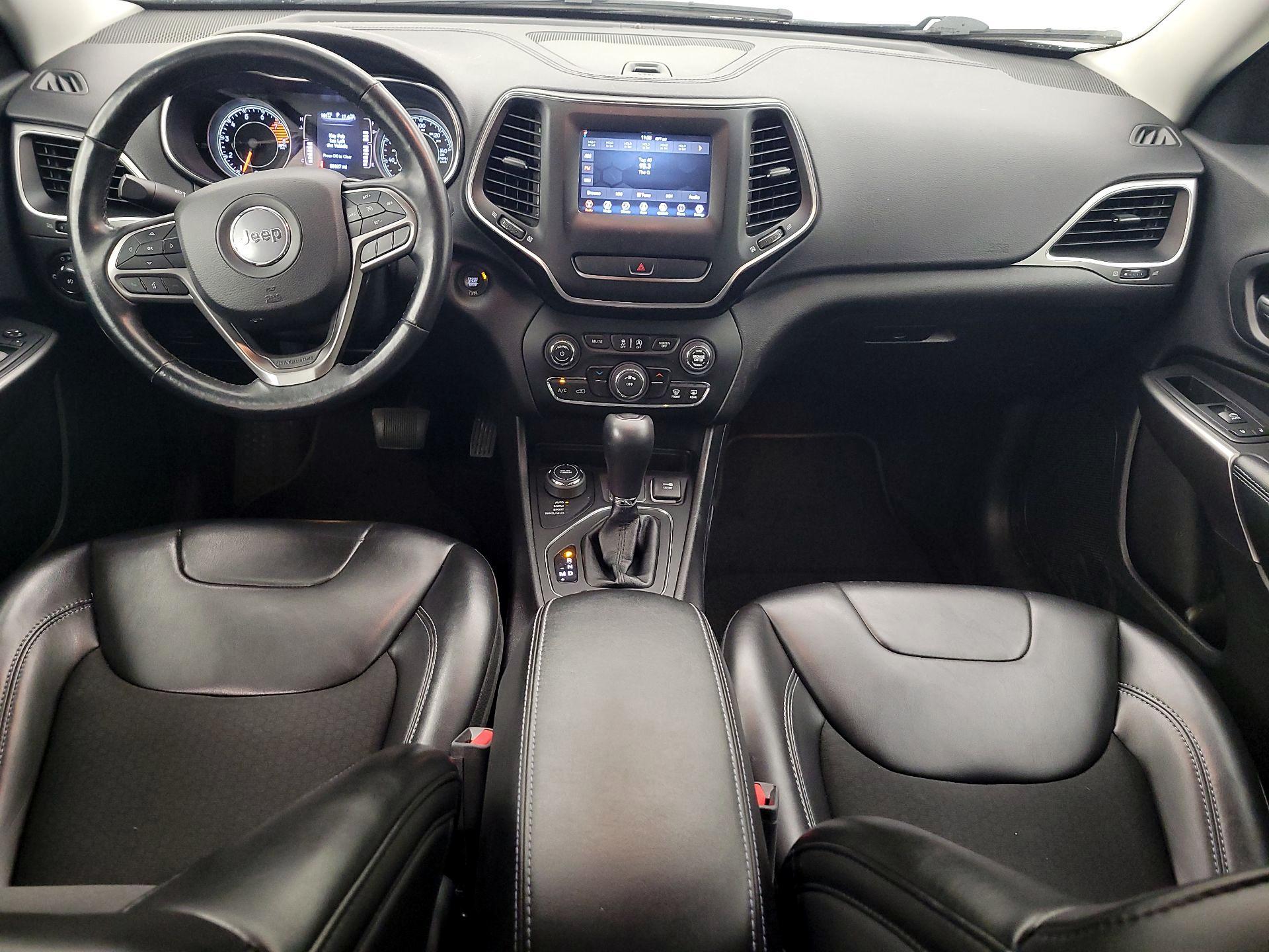 Thumbnail: 2019 Jeep Cherokee - 9