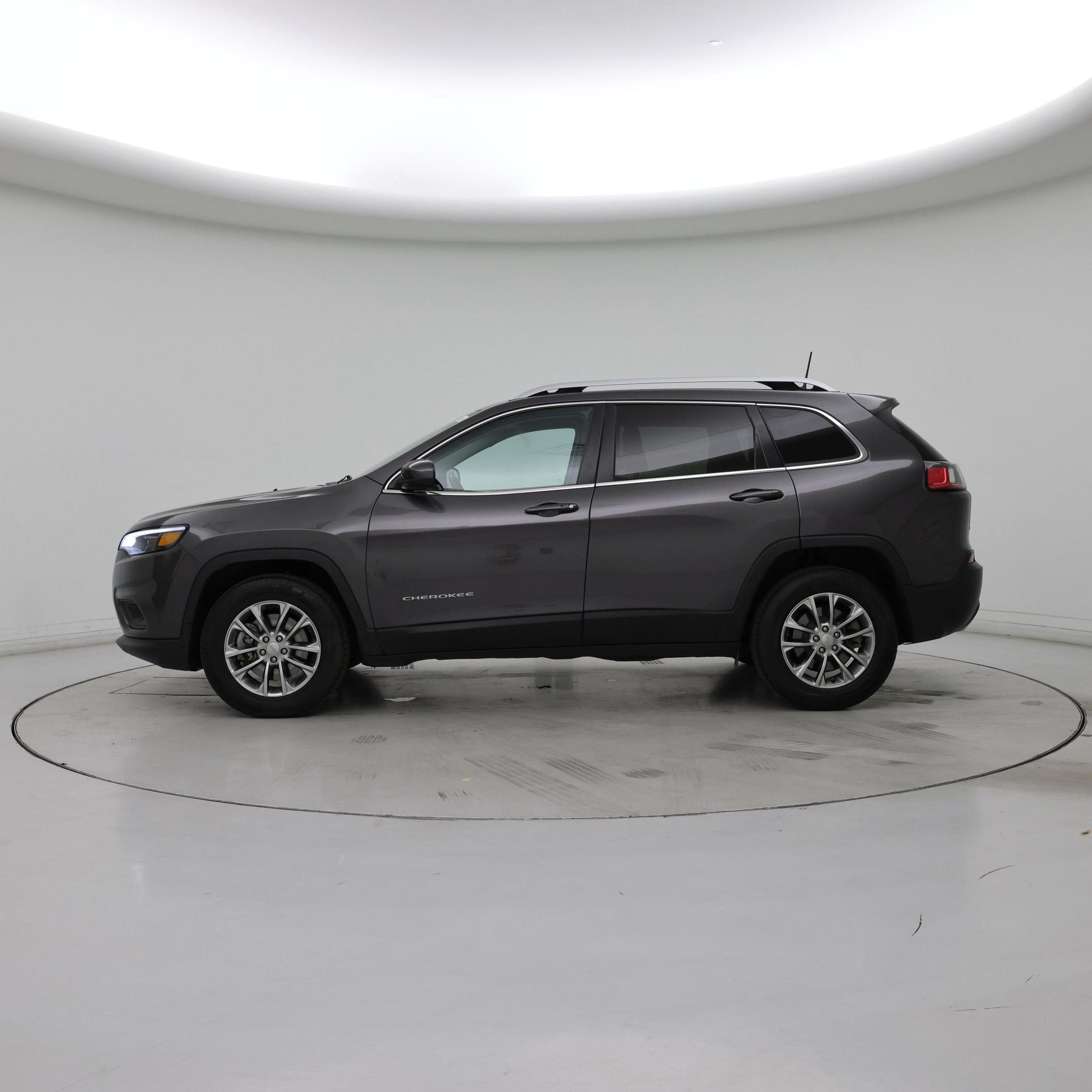 Thumbnail: 2019 Jeep Cherokee - 3