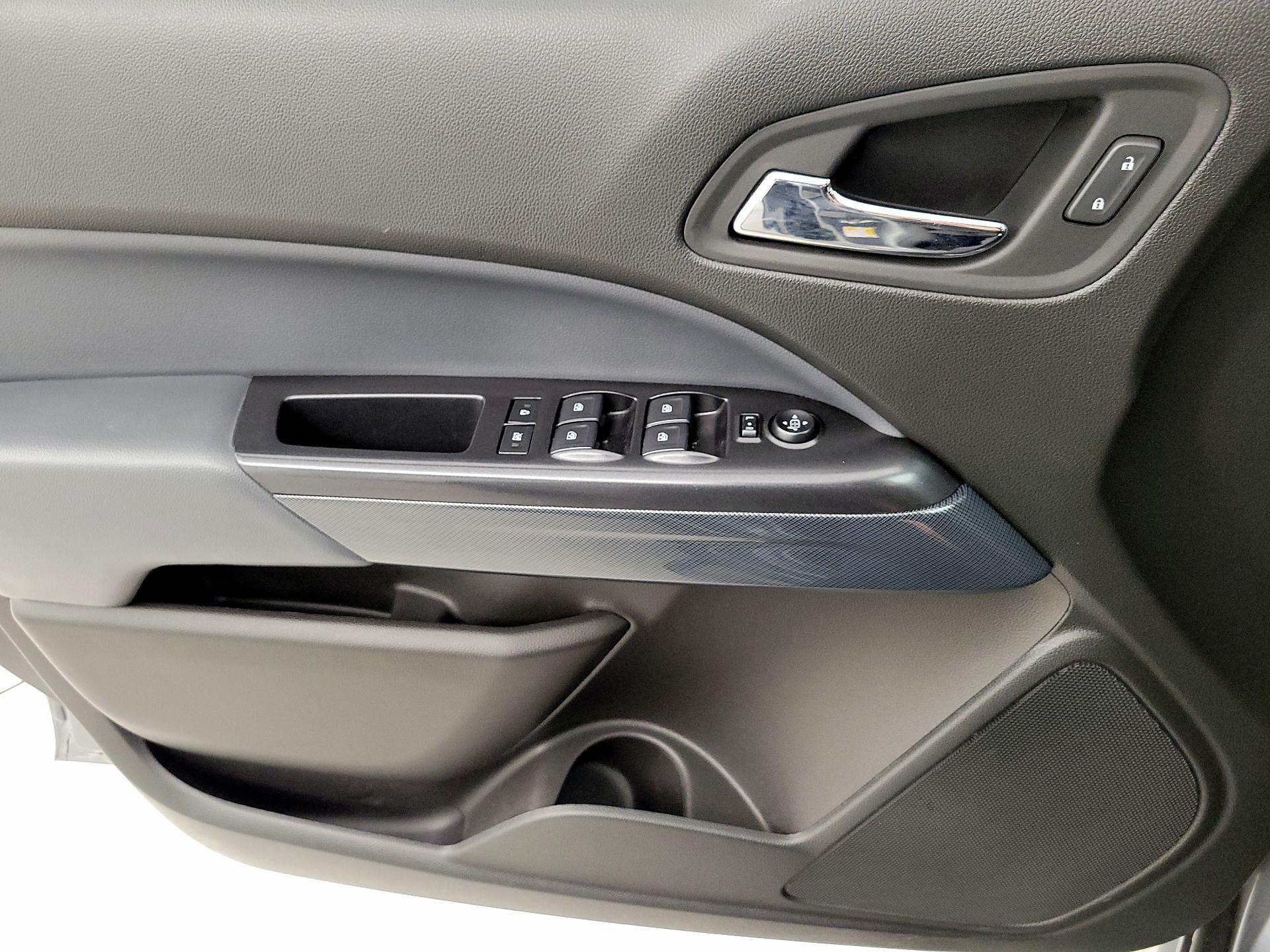 Thumbnail: 2021 Chevrolet Colorado - 12