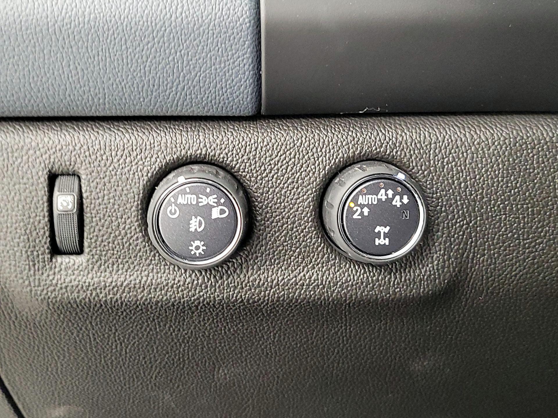 Thumbnail: 2021 Chevrolet Colorado - 13