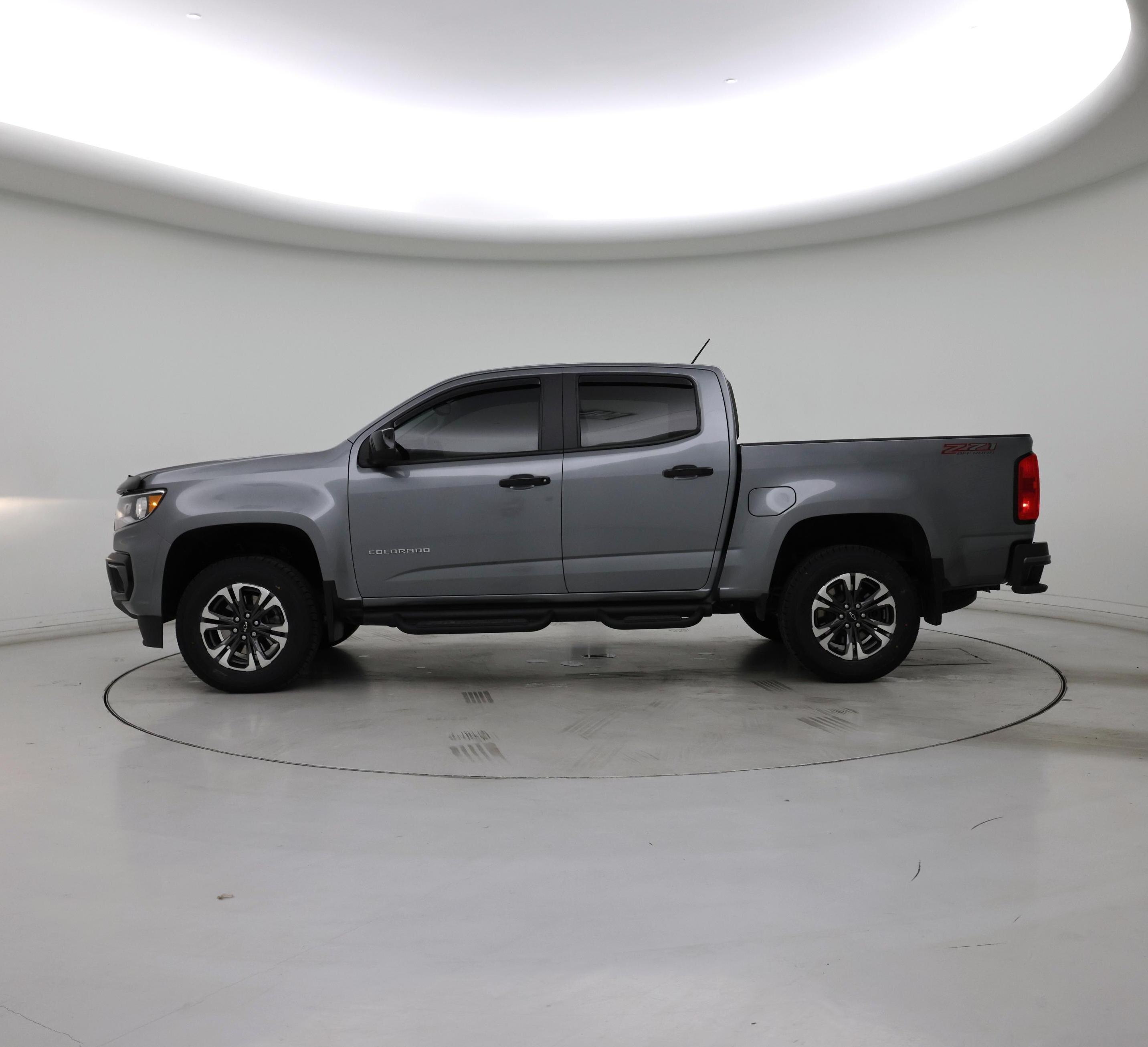 Thumbnail: 2021 Chevrolet Colorado - 3
