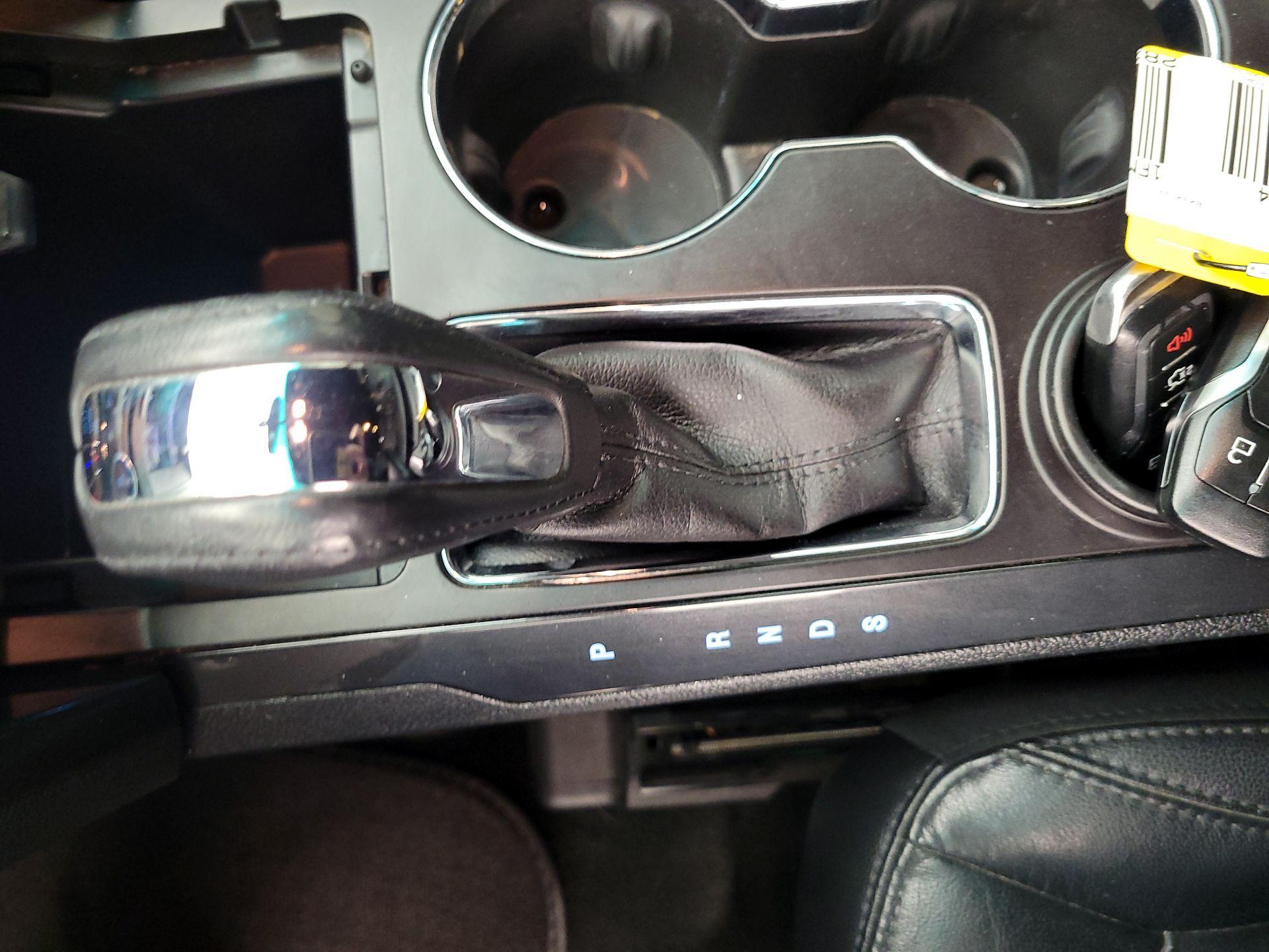 Thumbnail: 2016 Ford Explorer - 18