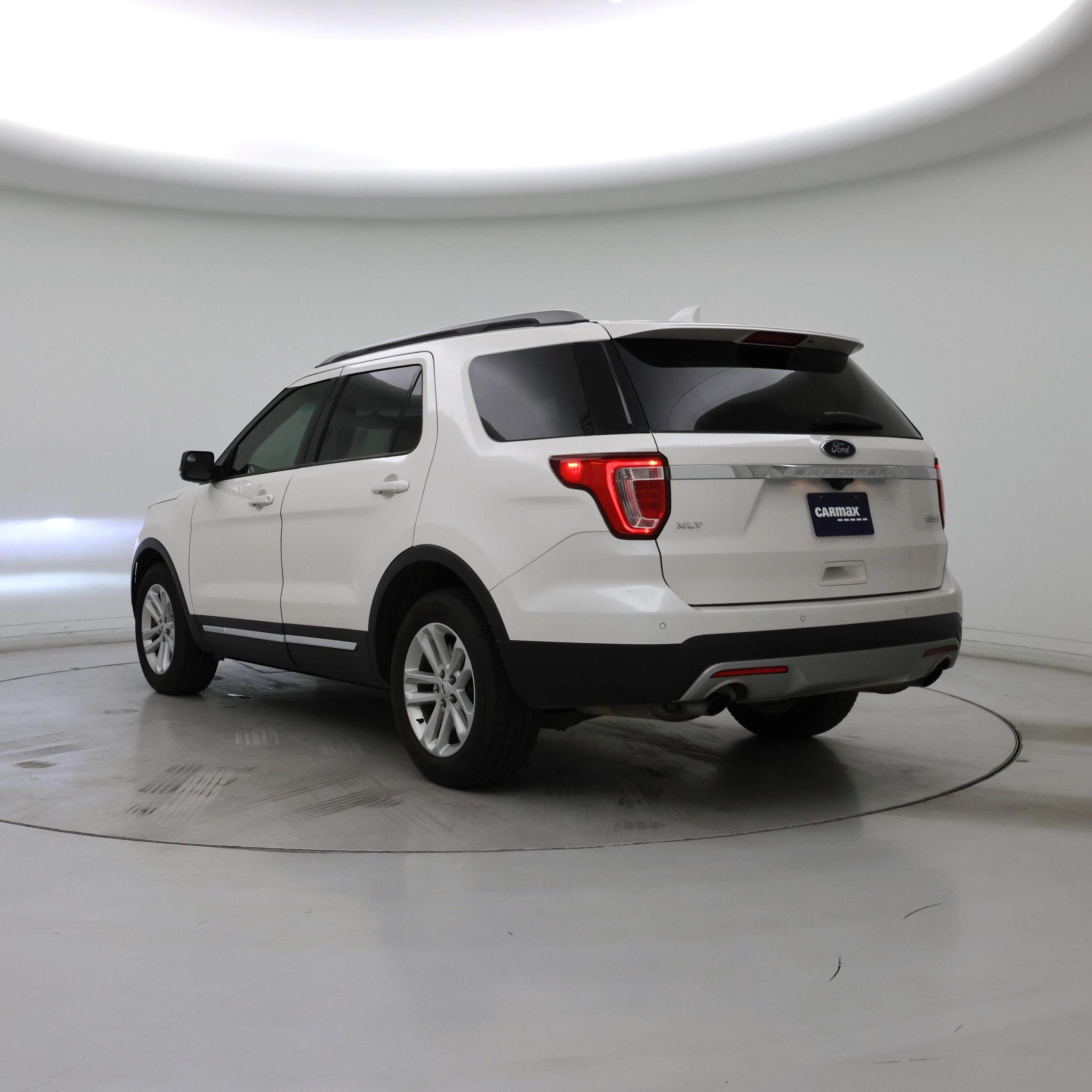 Thumbnail: 2016 Ford Explorer - 2