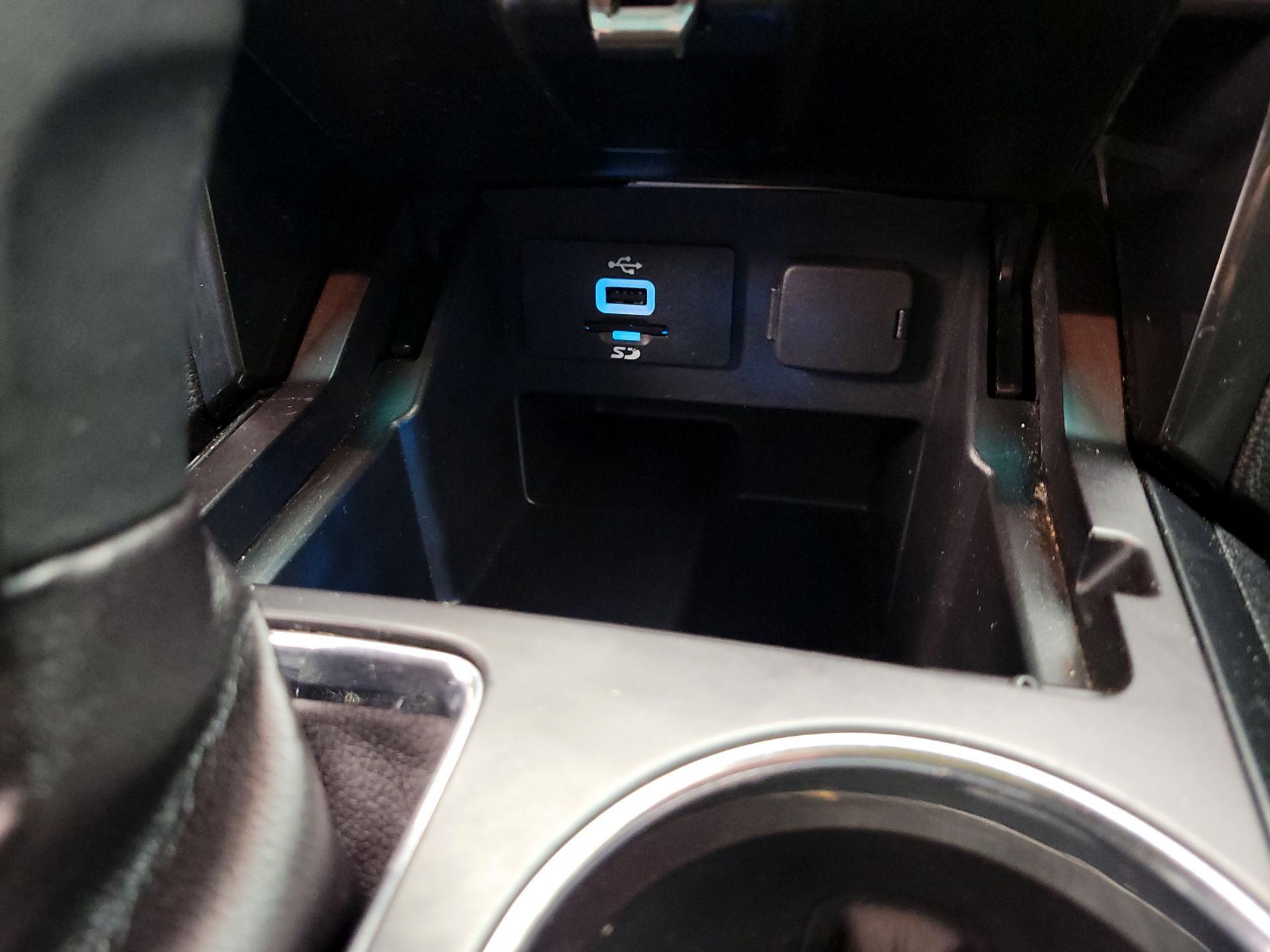 Thumbnail: 2016 Ford Explorer - 19