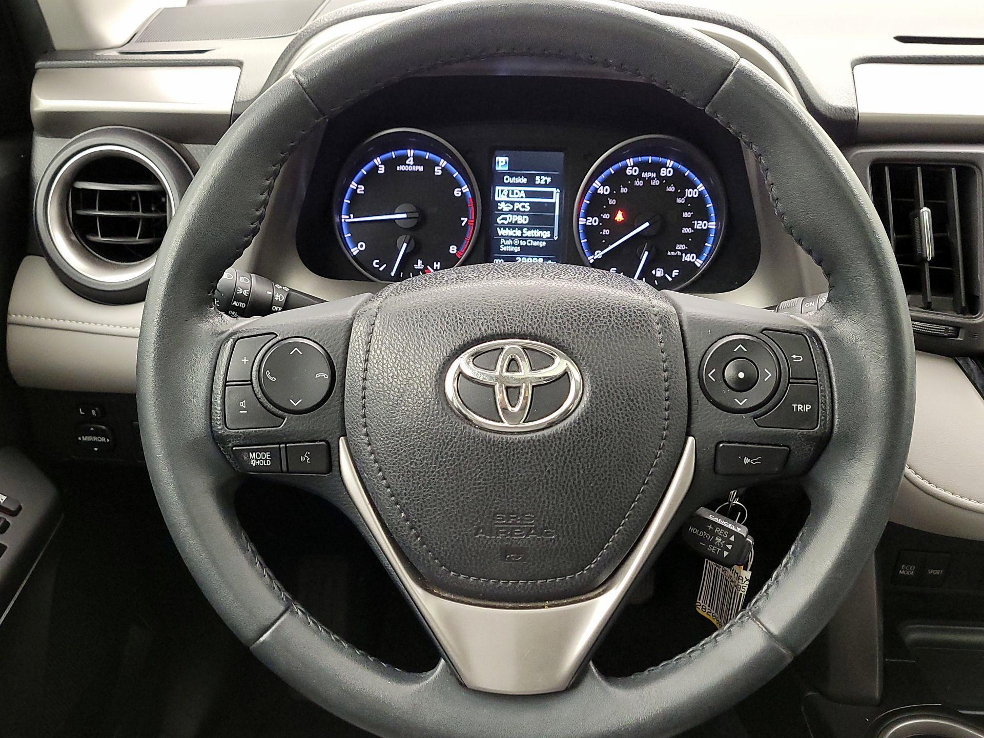 Thumbnail: 2017 Toyota RAV4 - 10