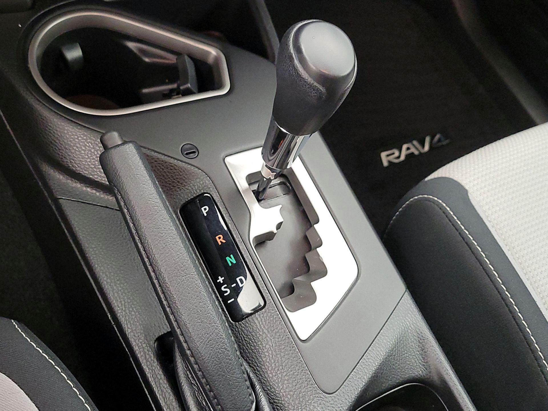 Thumbnail: 2017 Toyota RAV4 - 17