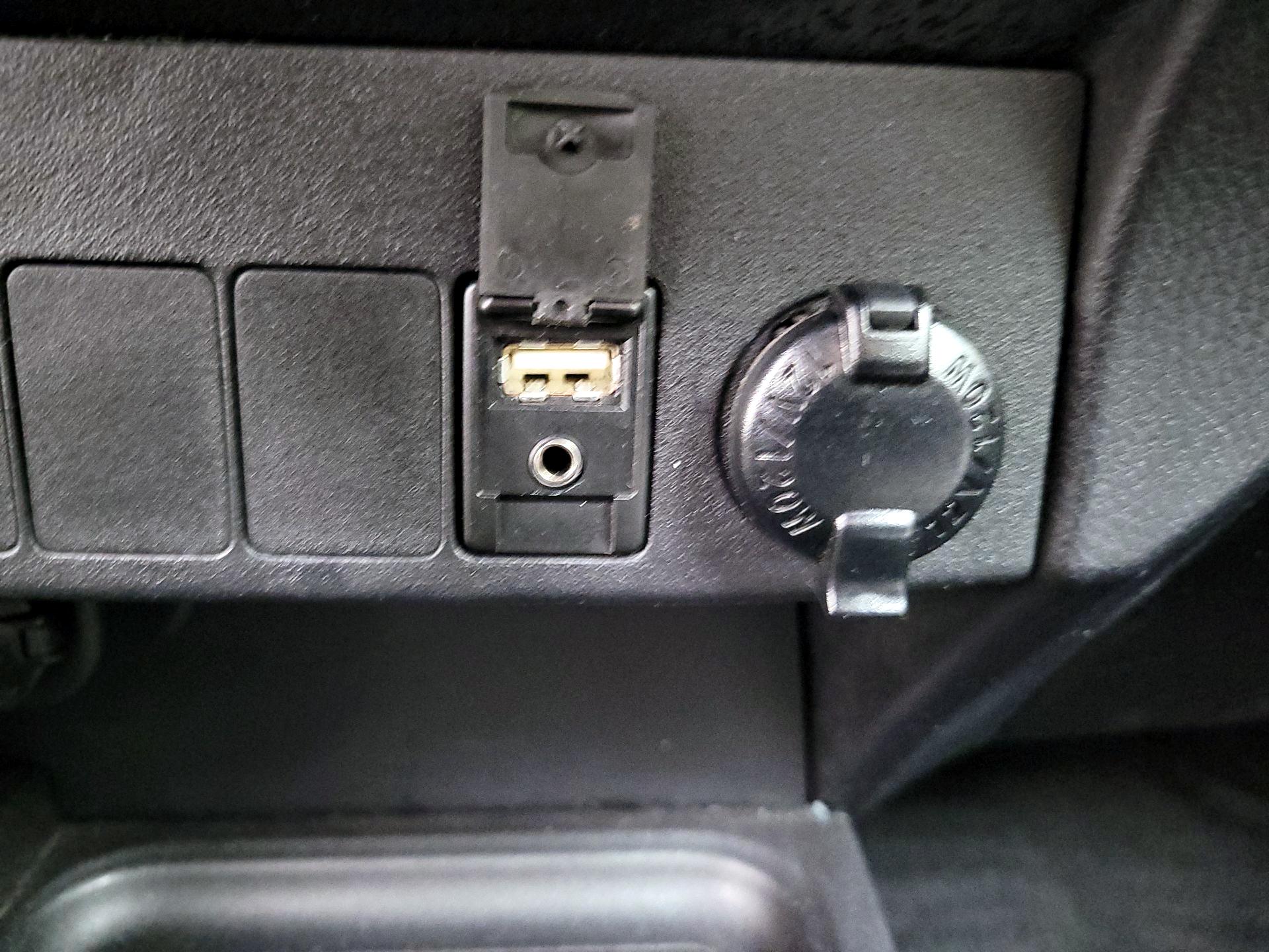 Thumbnail: 2017 Toyota RAV4 - 18