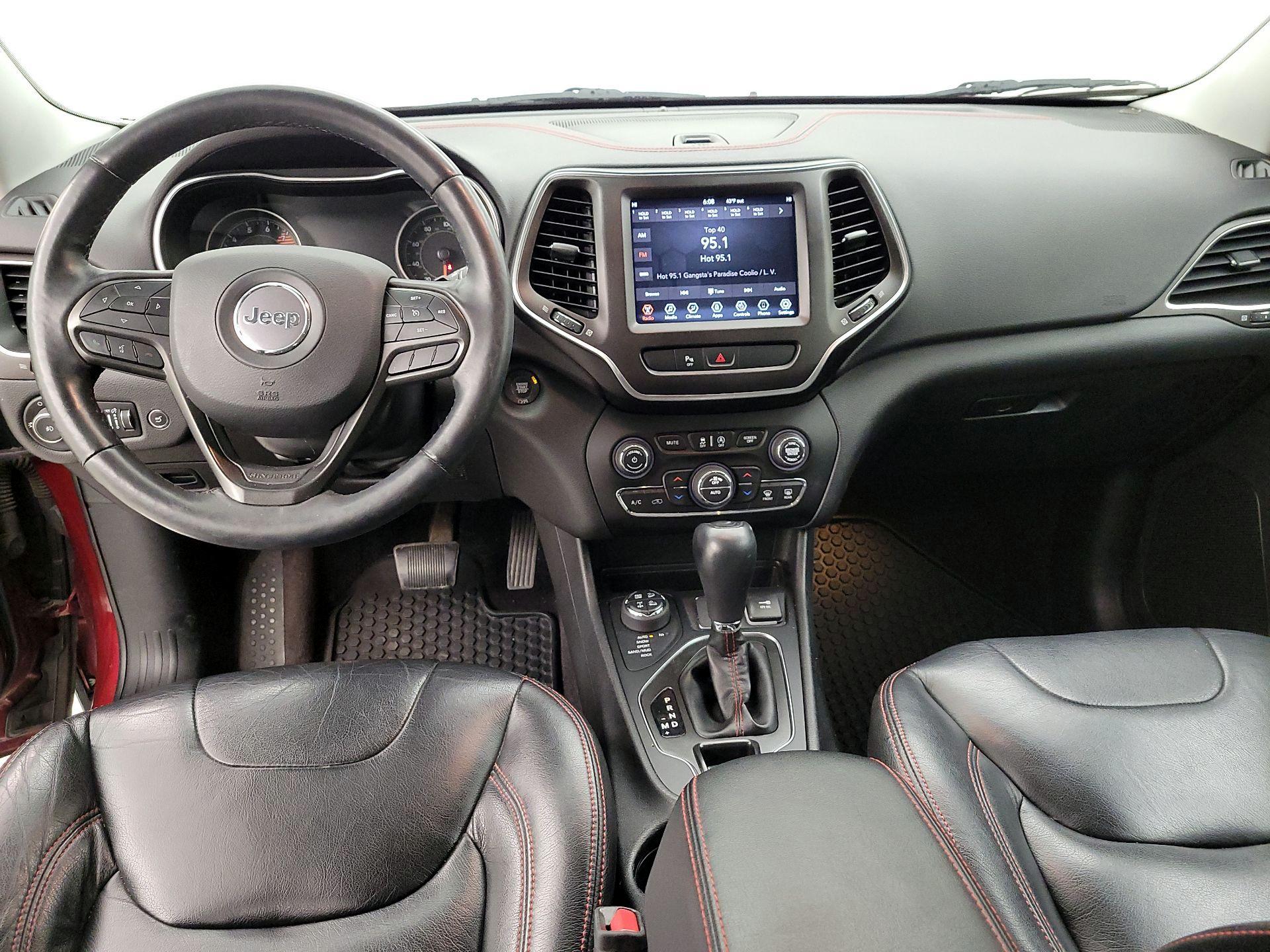 Thumbnail: 2019 Jeep Cherokee - 9