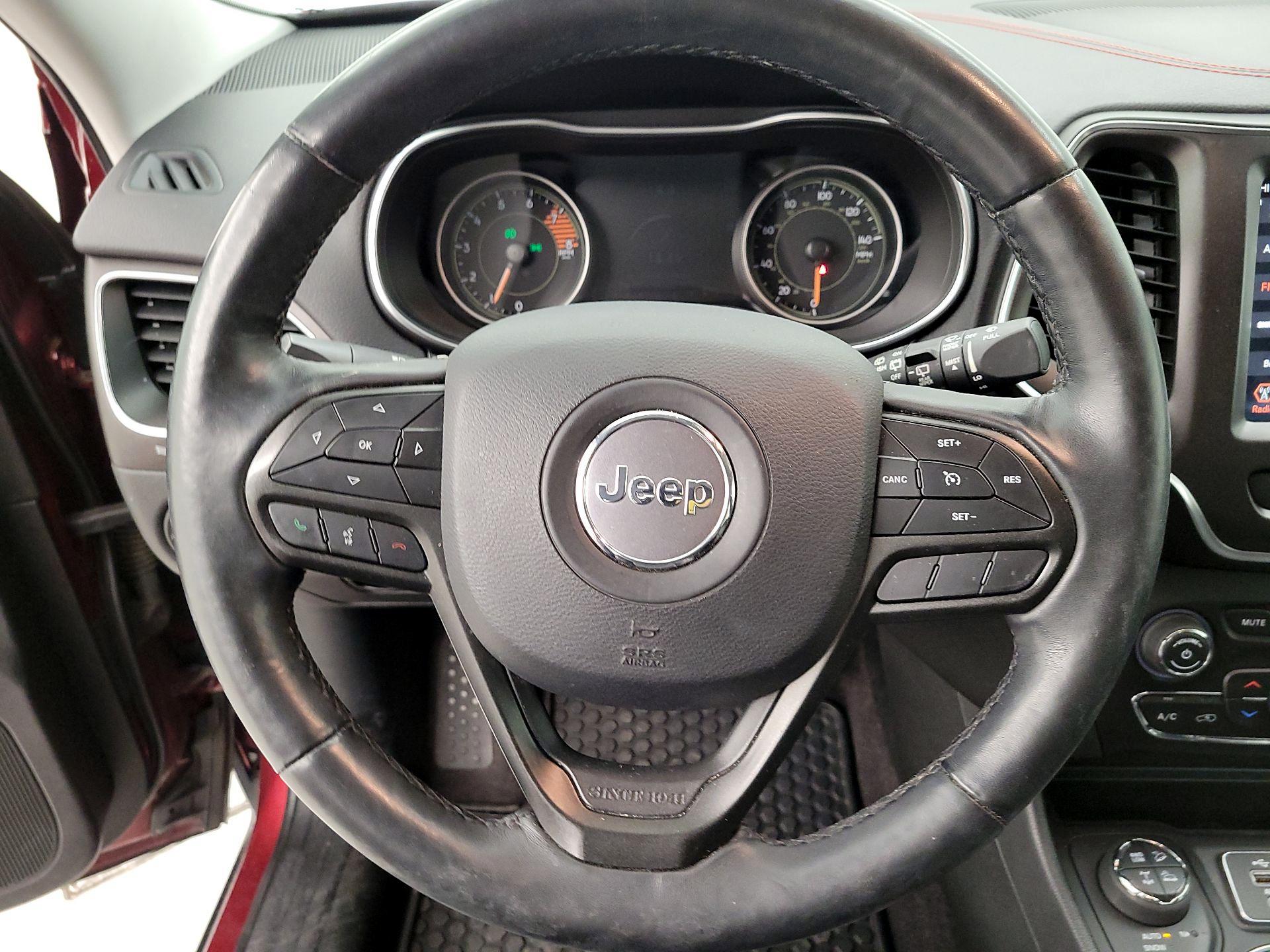 Thumbnail: 2019 Jeep Cherokee - 10