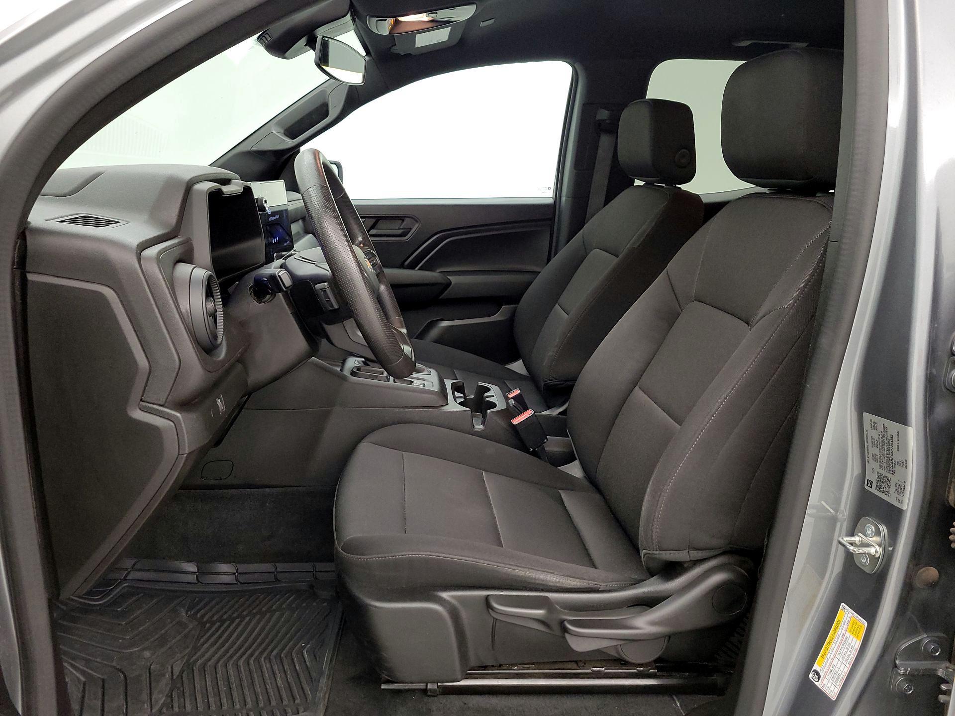 Thumbnail: 2023 Chevrolet Colorado - 11