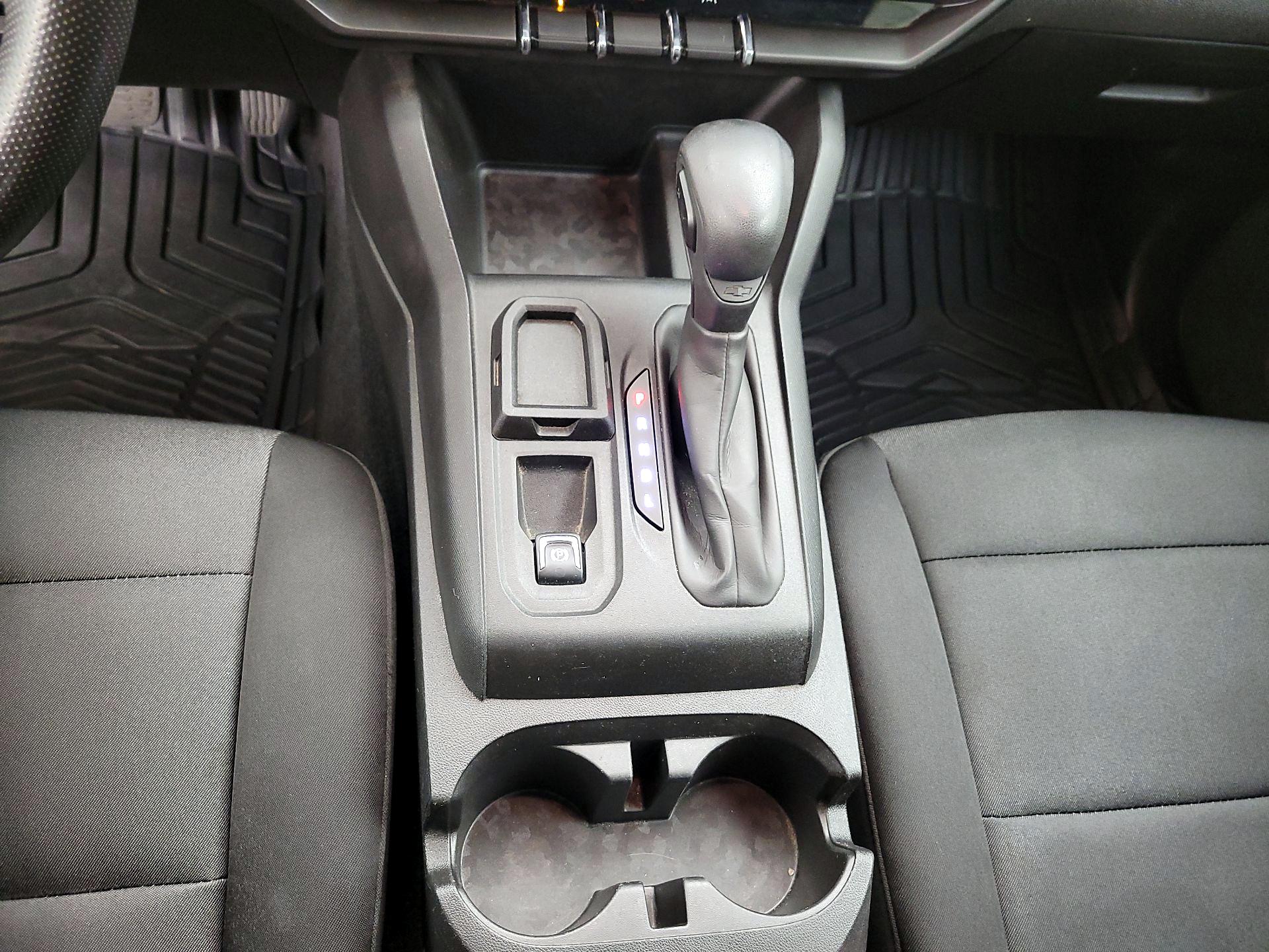 Thumbnail: 2023 Chevrolet Colorado - 17