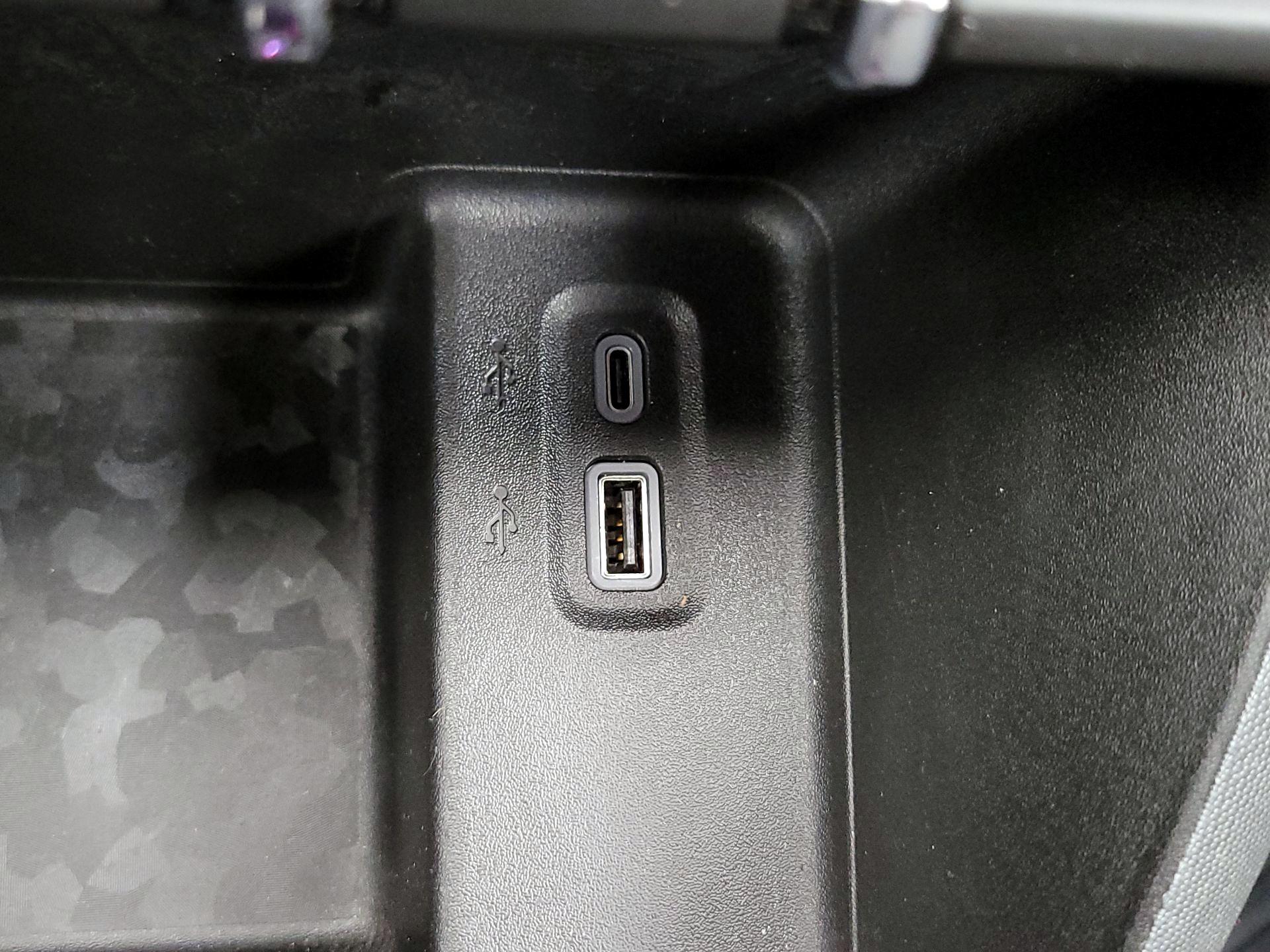 Thumbnail: 2023 Chevrolet Colorado - 18