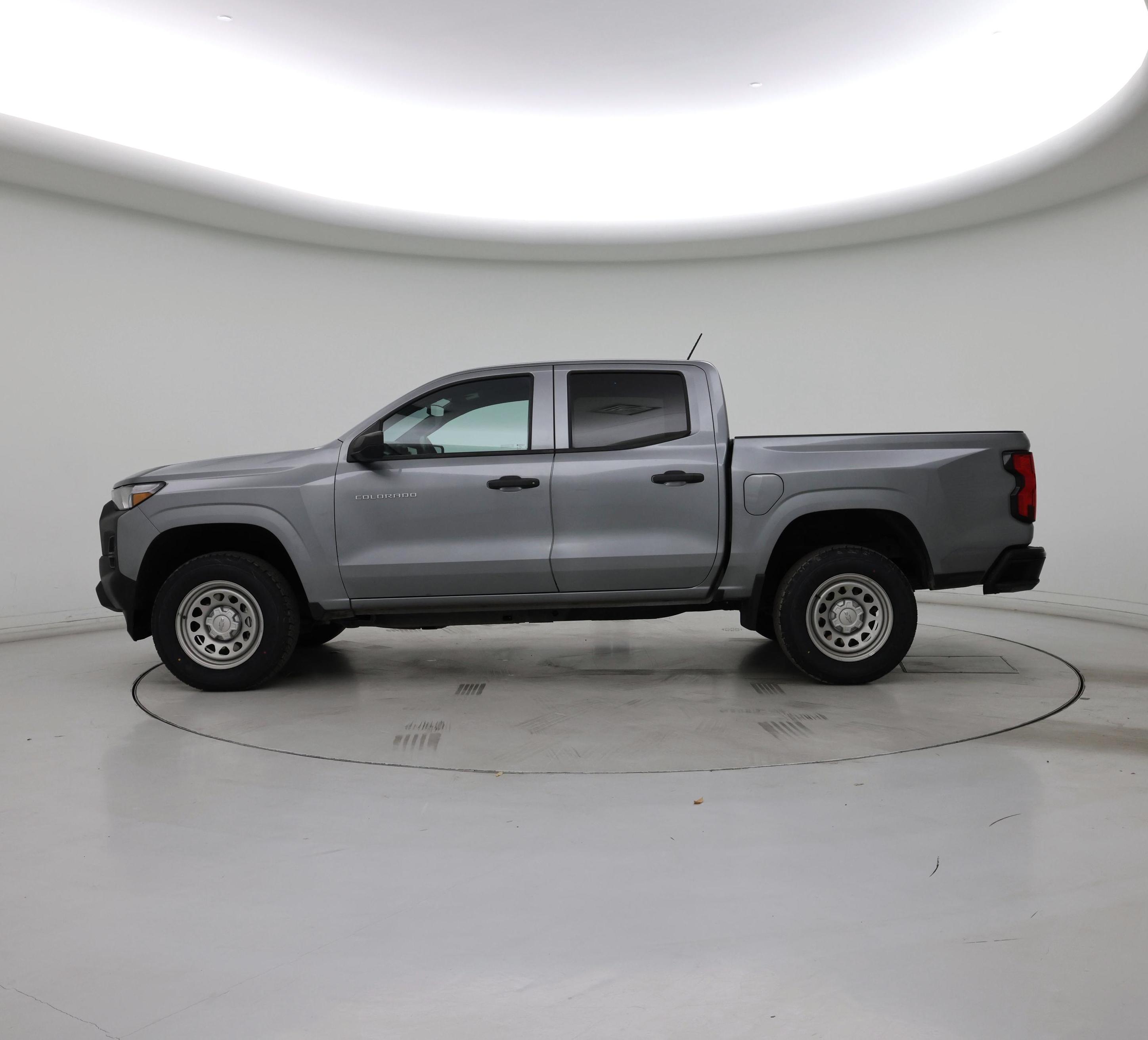 Thumbnail: 2023 Chevrolet Colorado - 3