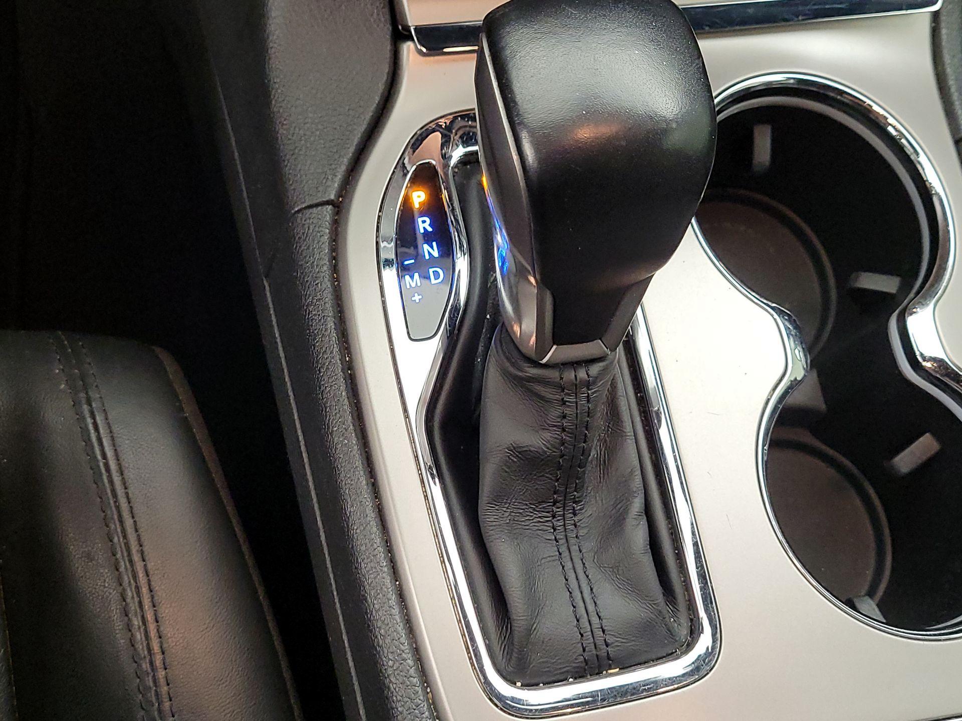 Thumbnail: 2021 Jeep Grand Cherokee - 17