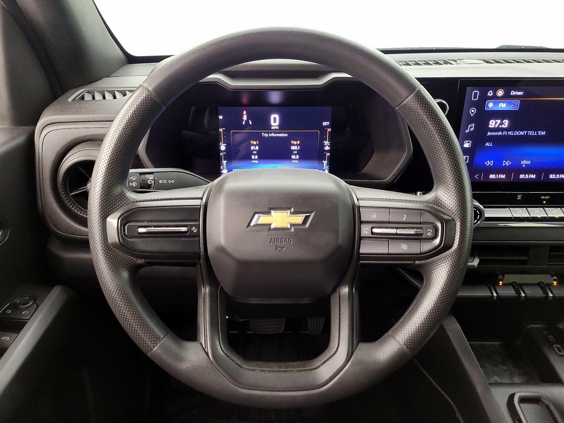 Thumbnail: 2023 Chevrolet Colorado - 10