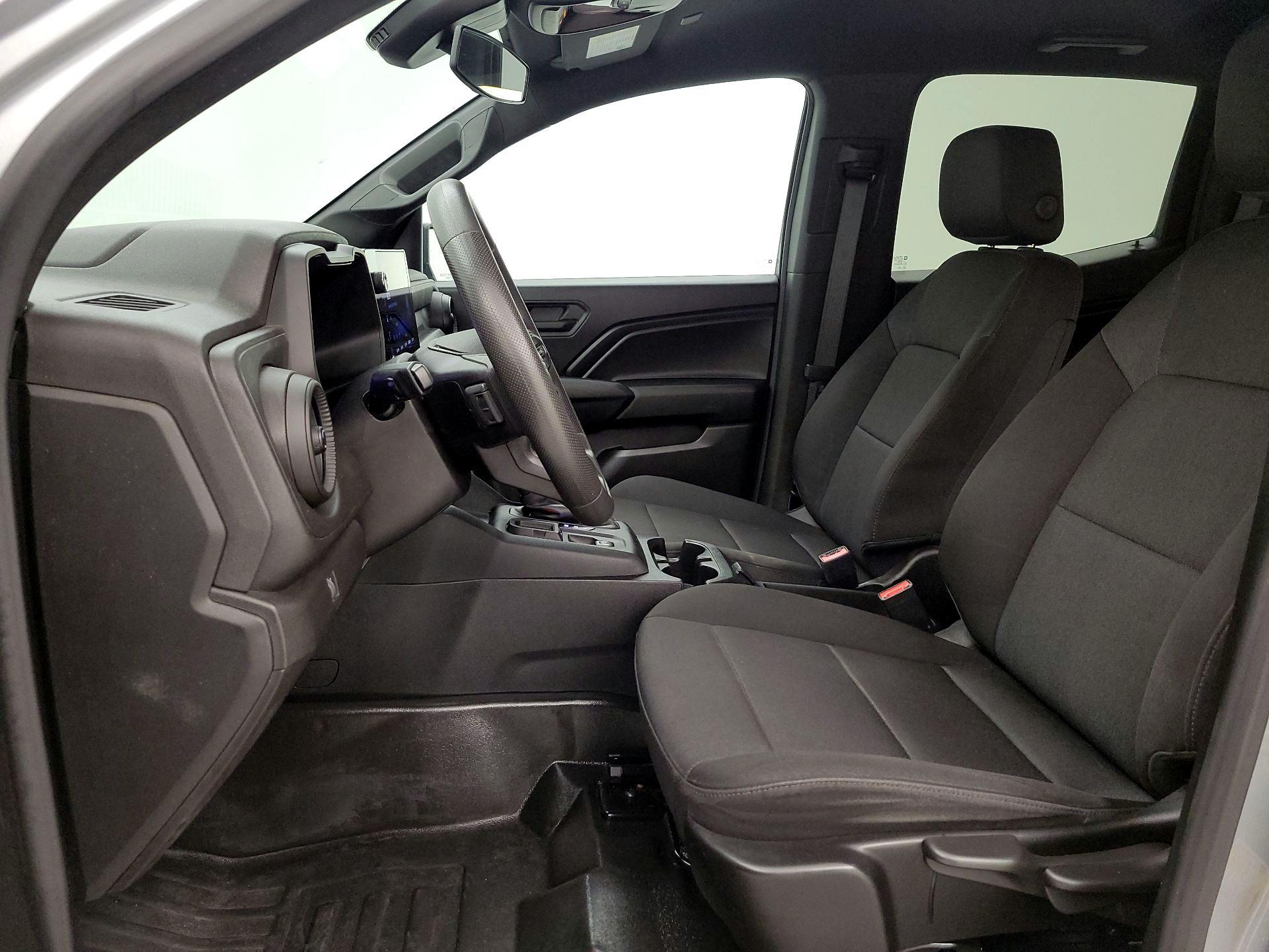 Thumbnail: 2023 Chevrolet Colorado - 11