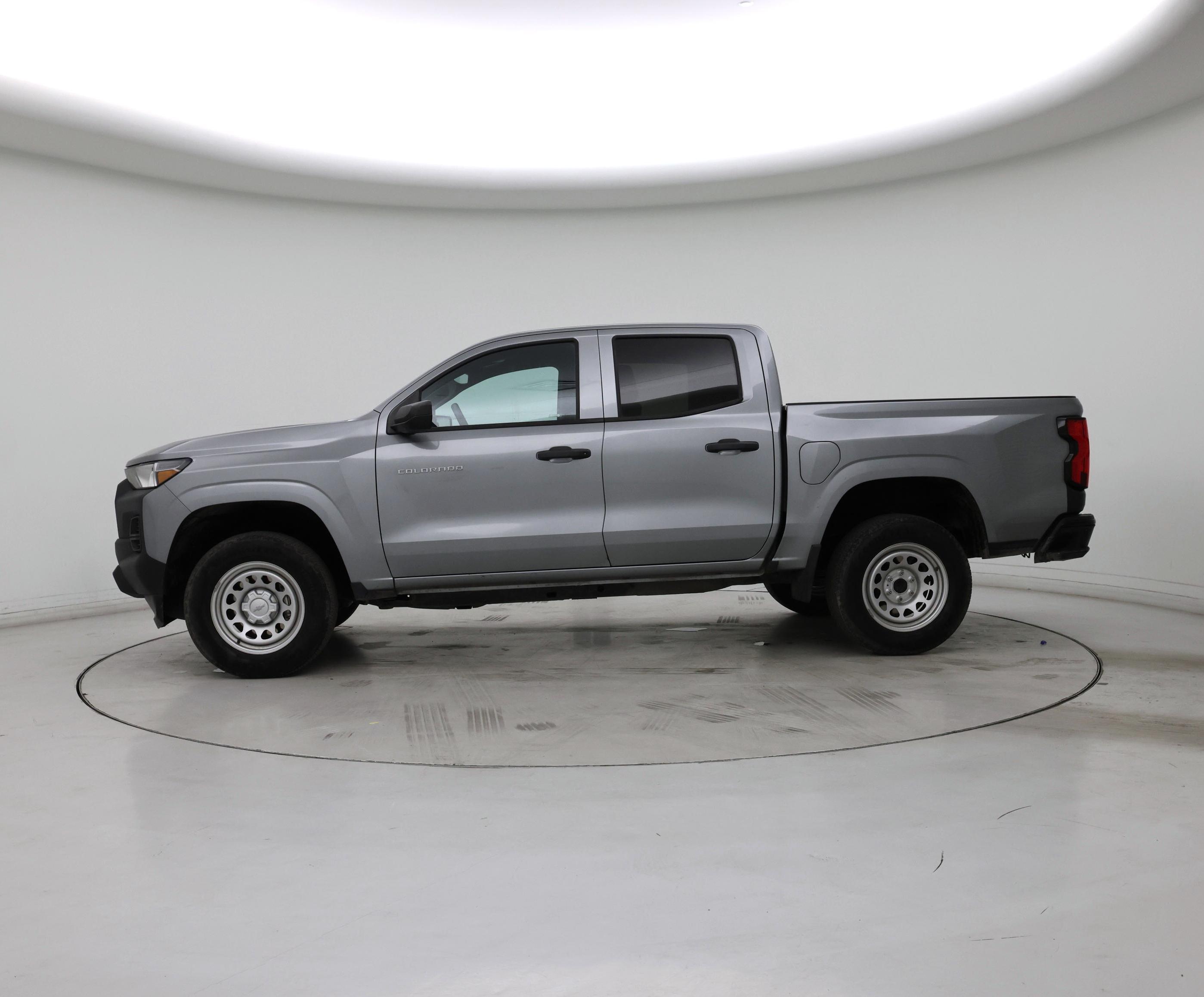 Thumbnail: 2023 Chevrolet Colorado - 3