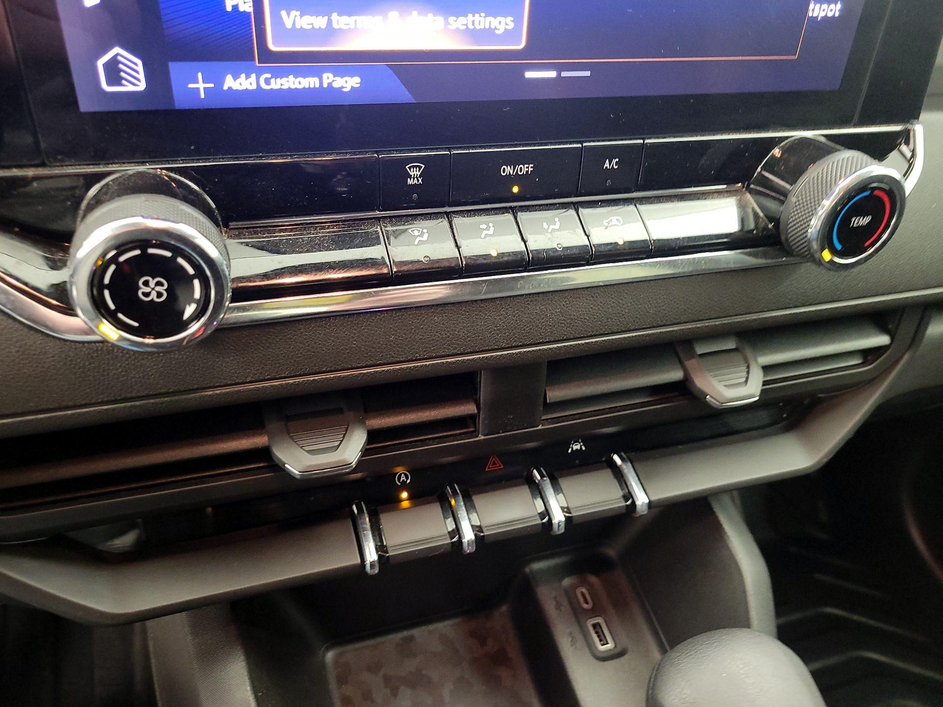 Thumbnail: 2023 Chevrolet Colorado - 14