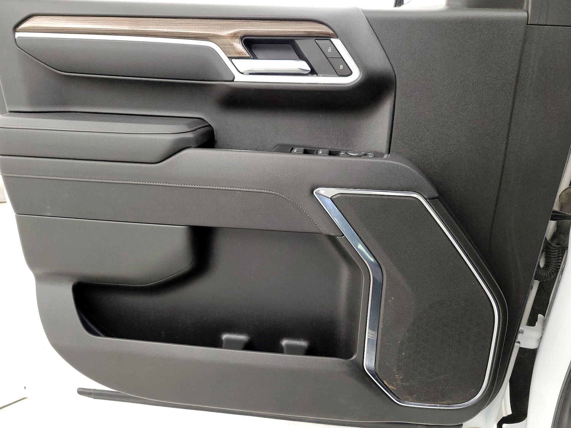 Thumbnail: 2025 Chevrolet Silverado 1500 - 12