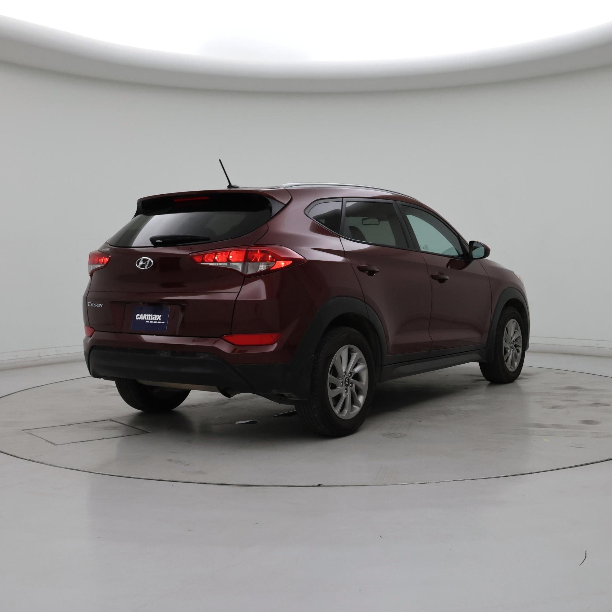 Thumbnail: 2016 Hyundai Tucson - 8