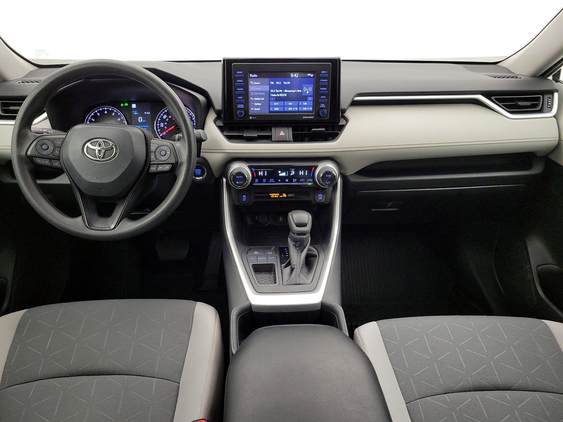 Thumbnail: 2022 Toyota RAV4 - 9