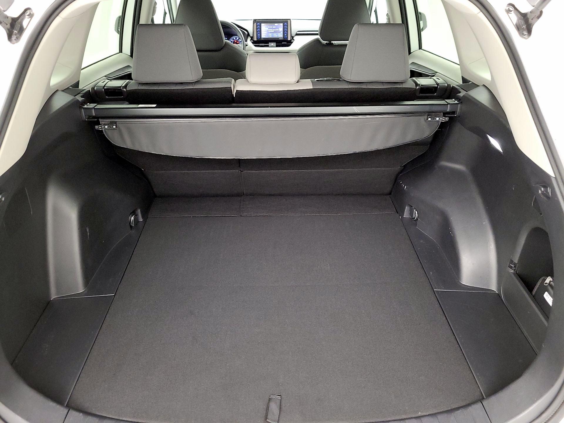 Thumbnail: 2022 Toyota RAV4 - 20