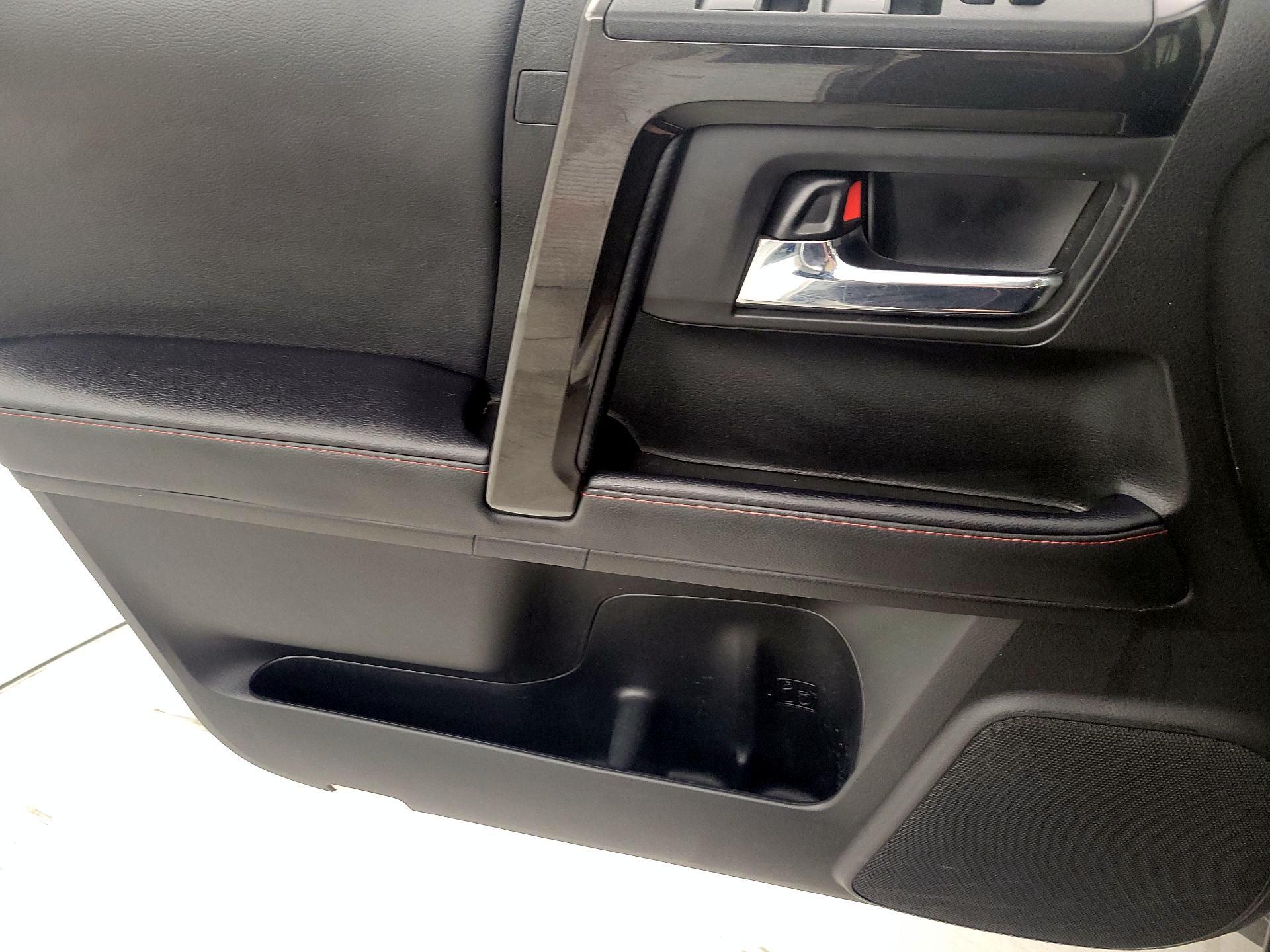 Thumbnail: 2021 Toyota 4Runner - 12