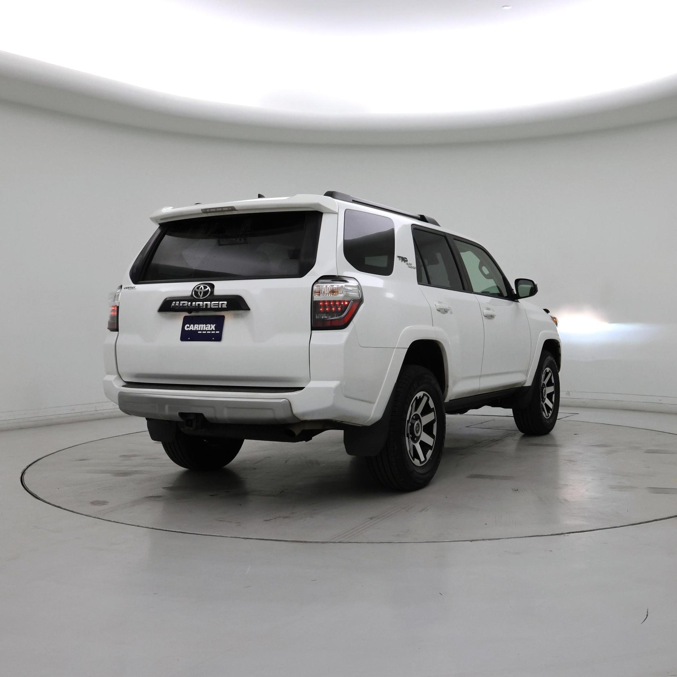 Thumbnail: 2021 Toyota 4Runner - 8