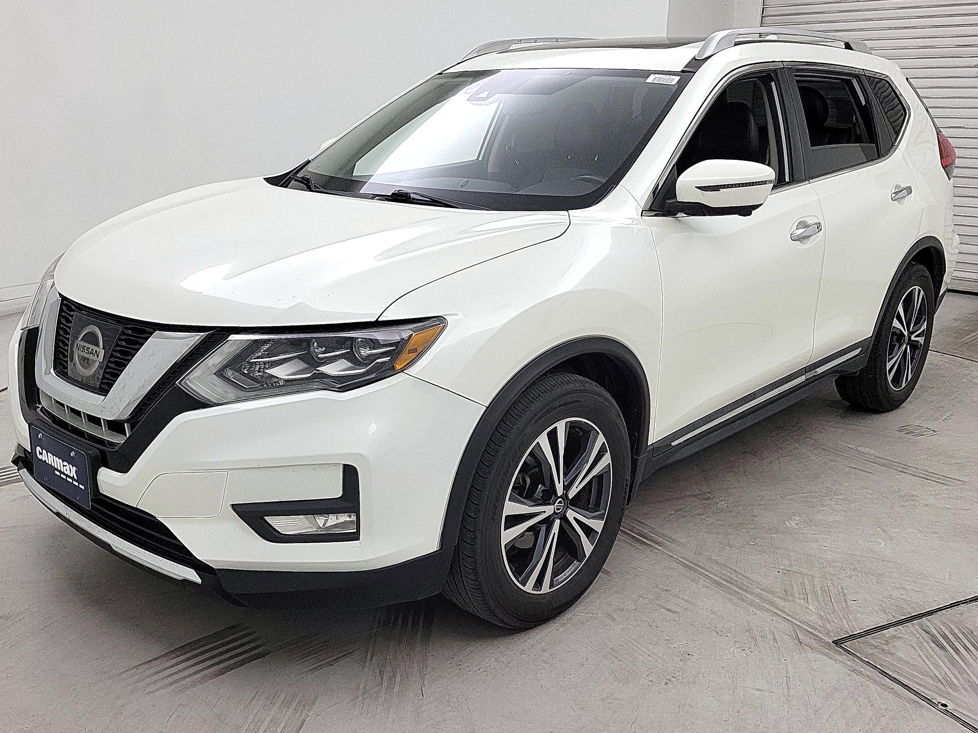 Thumbnail: 2017 Nissan Rogue - 3