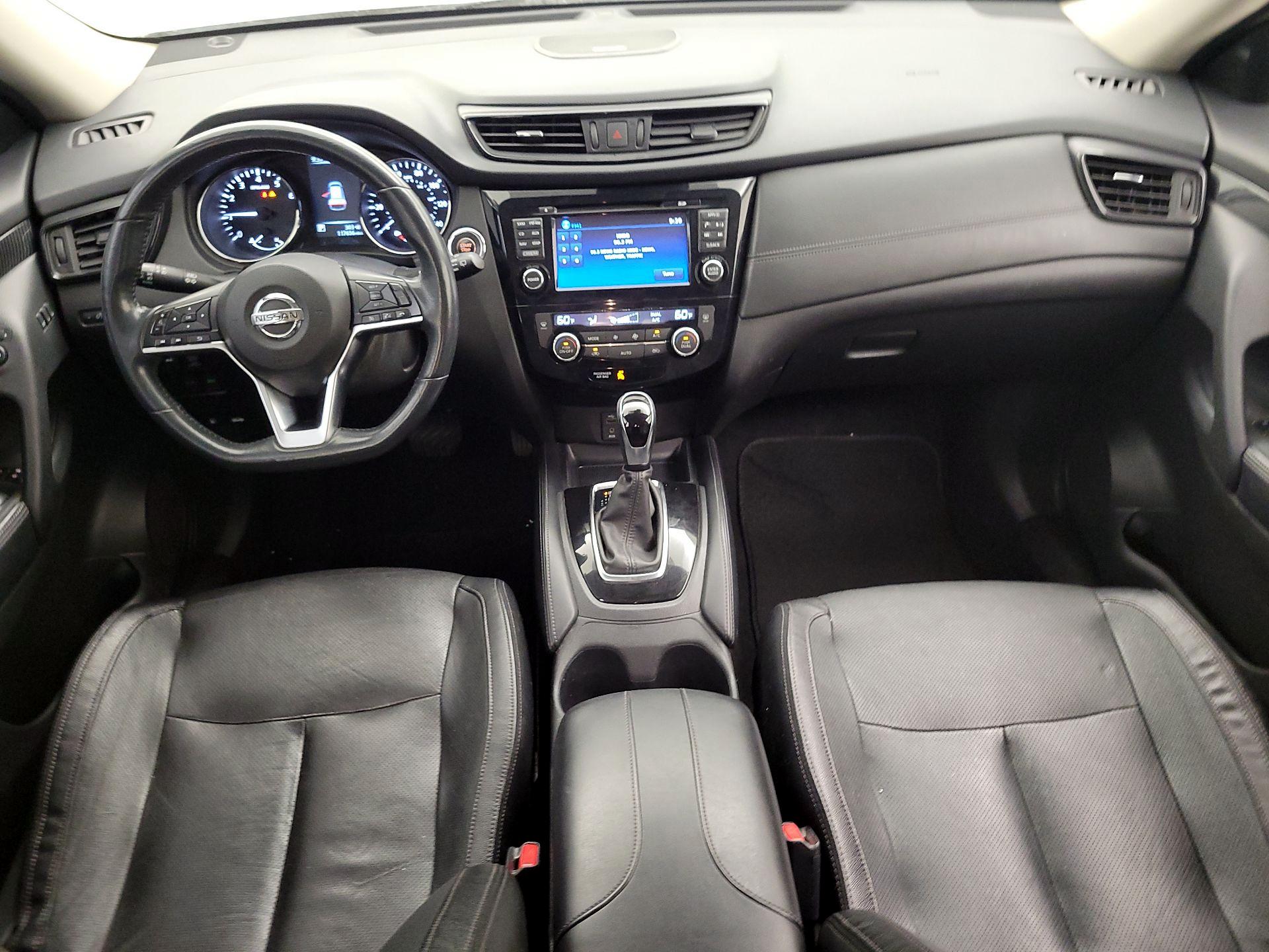 Thumbnail: 2017 Nissan Rogue - 8