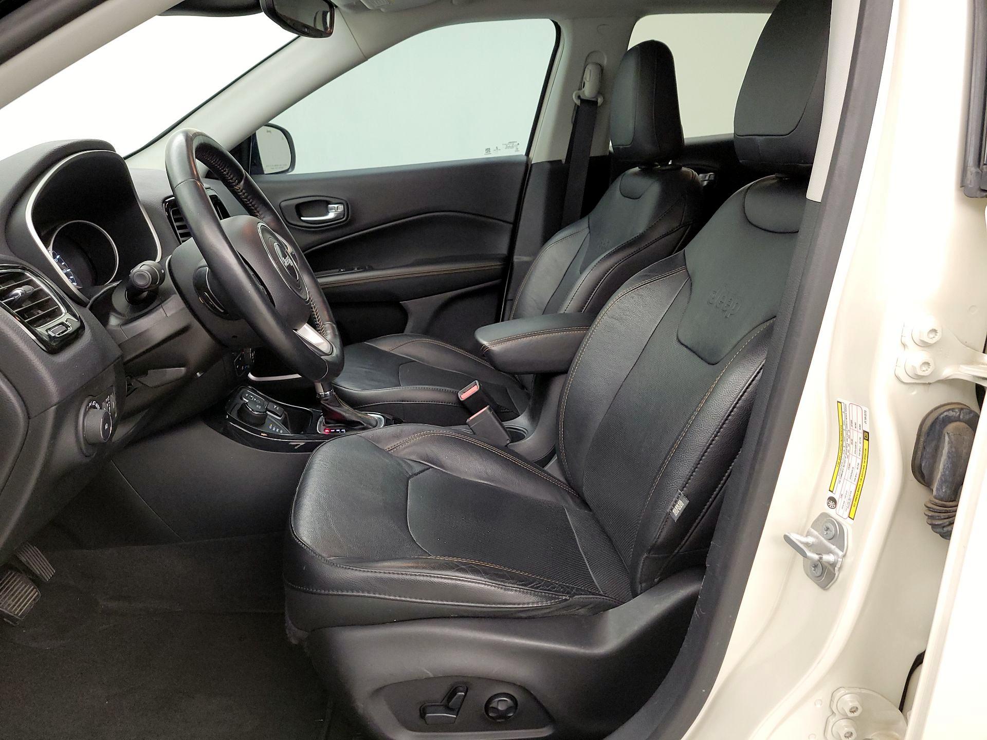 Thumbnail: 2018 Jeep Compass - 11