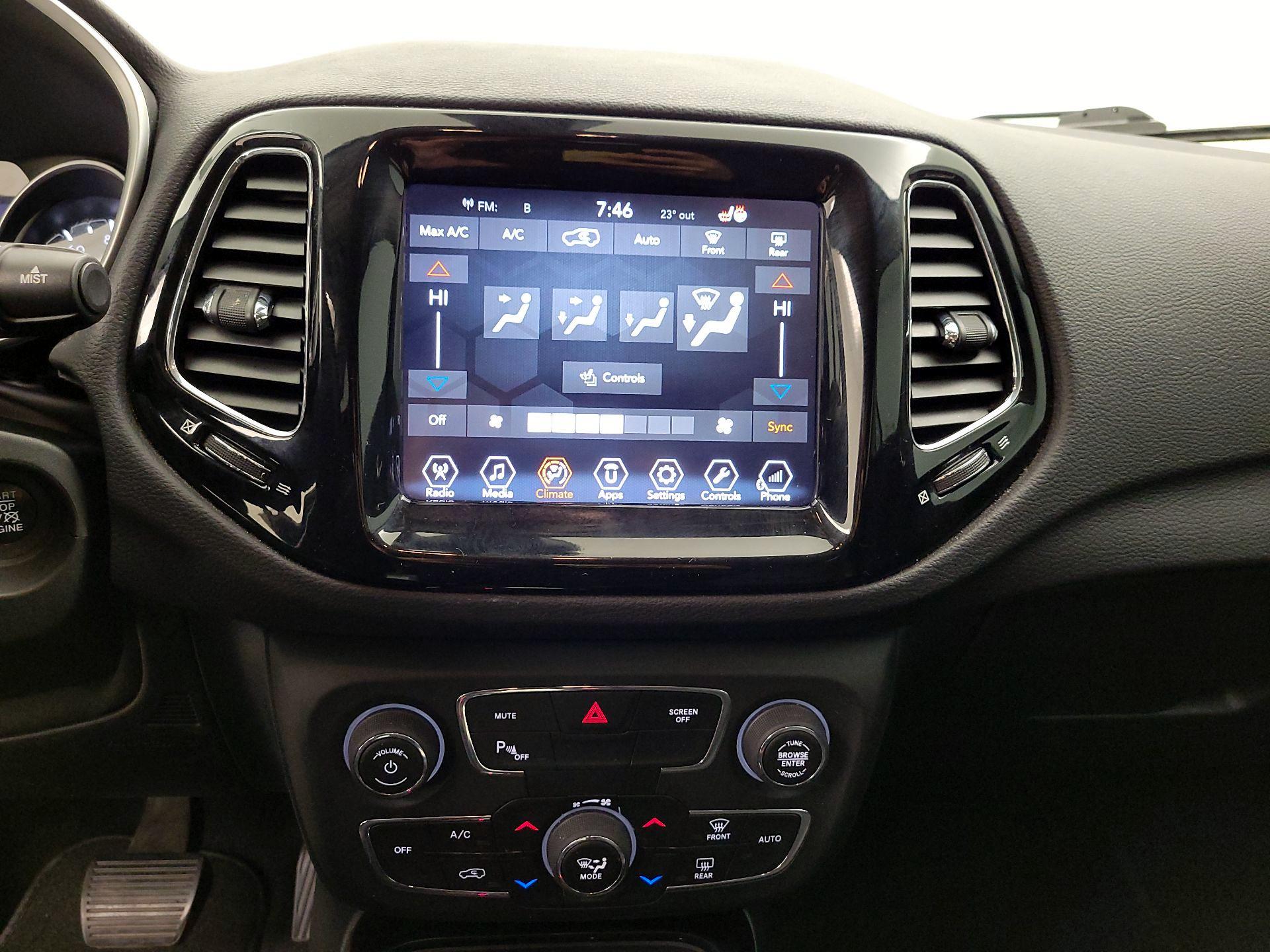 Thumbnail: 2018 Jeep Compass - 16