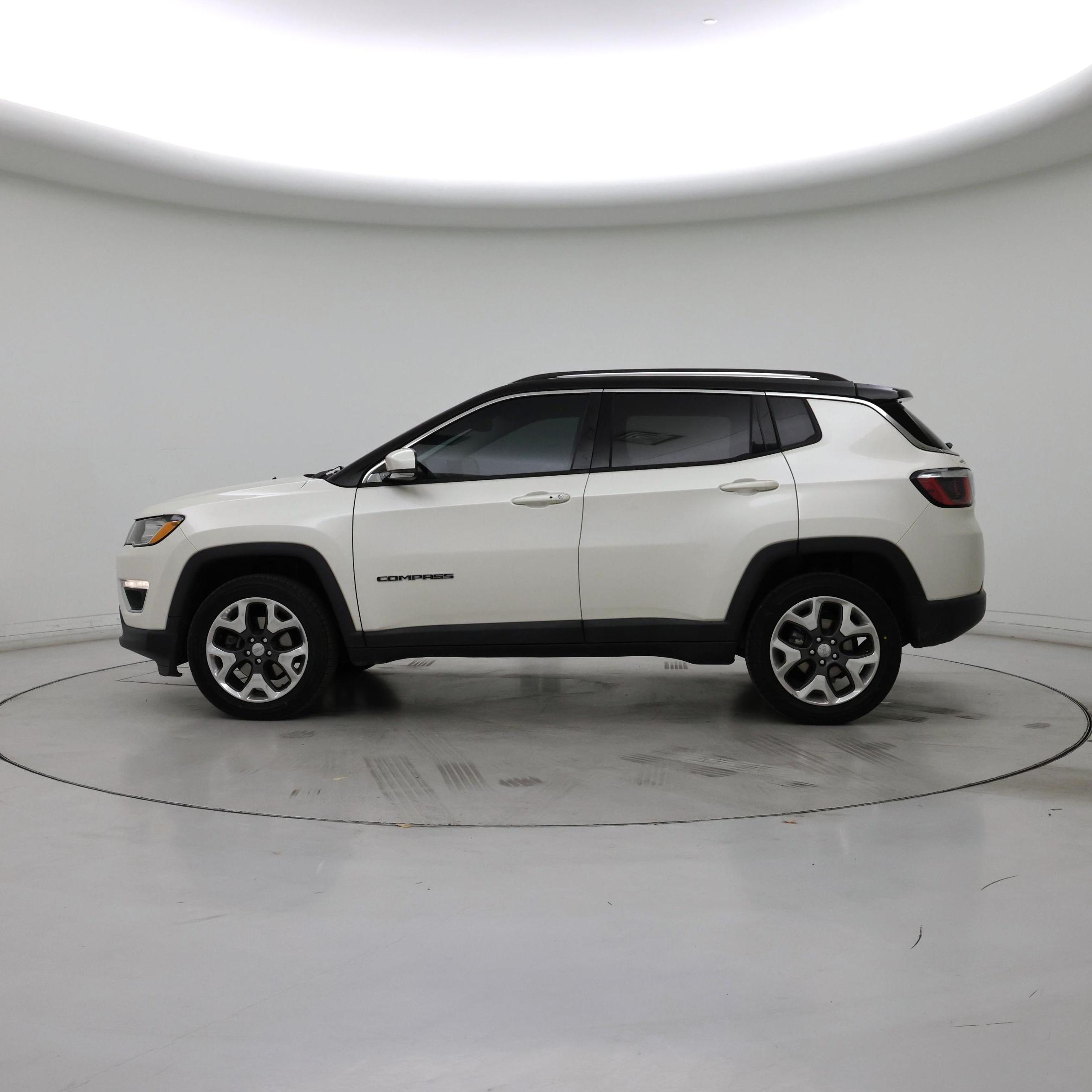 Thumbnail: 2018 Jeep Compass - 3